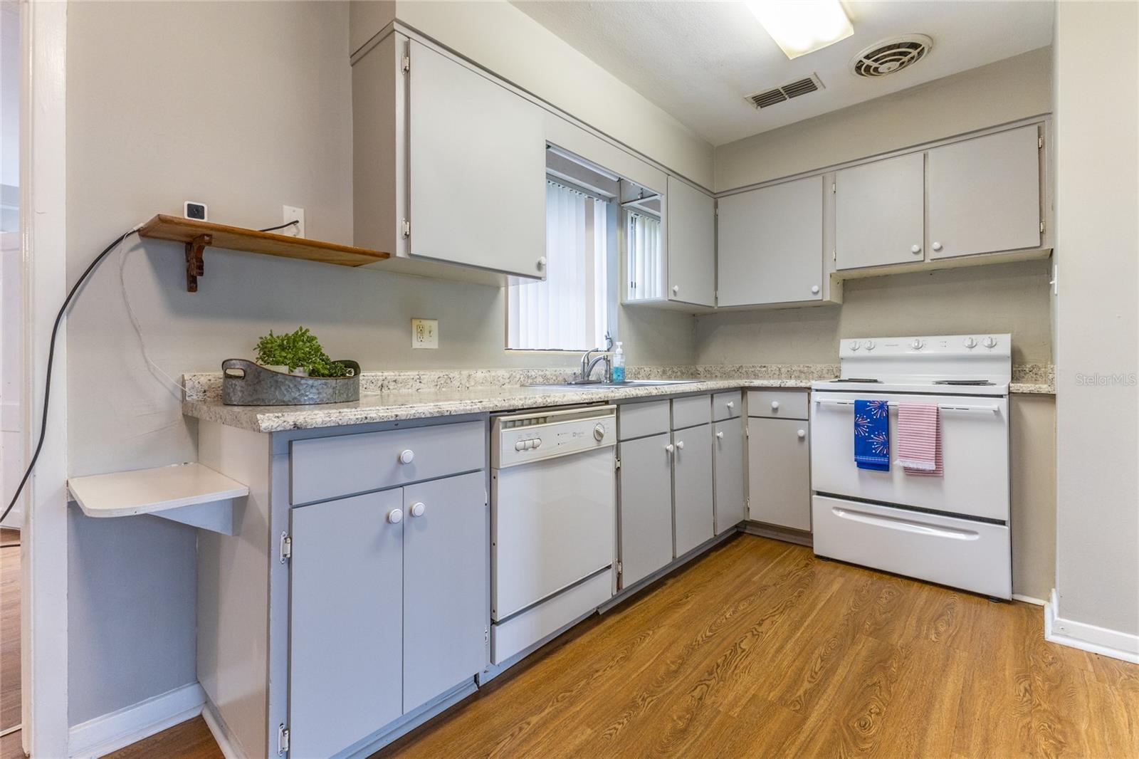 Image 14 of 46 For 3509 17th Terrace