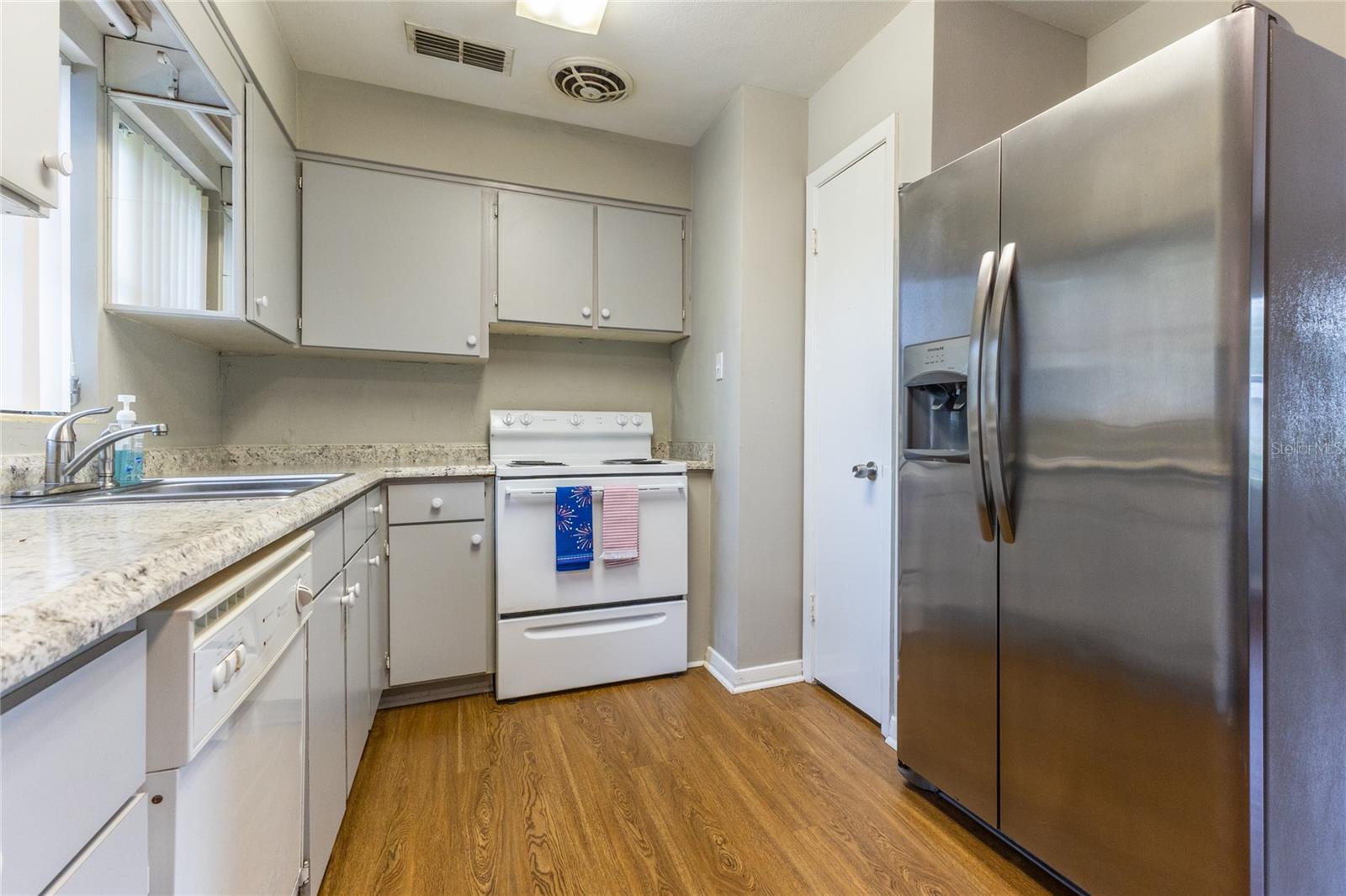 Image 16 of 46 For 3509 17th Terrace