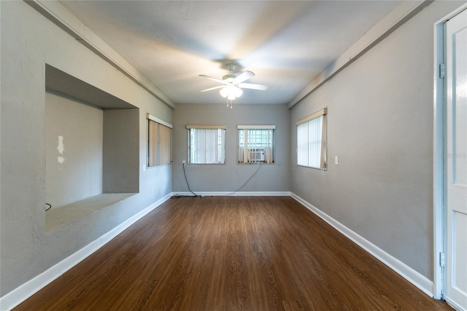 Image 19 of 46 For 3509 17th Terrace
