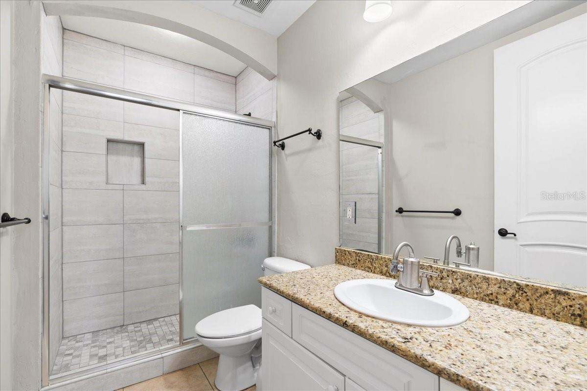 Image 23 of 45 For 325 14th Street 206