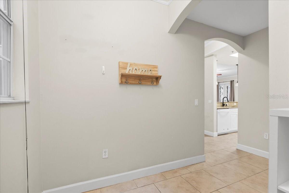 Image 3 of 45 For 325 14th Street 206