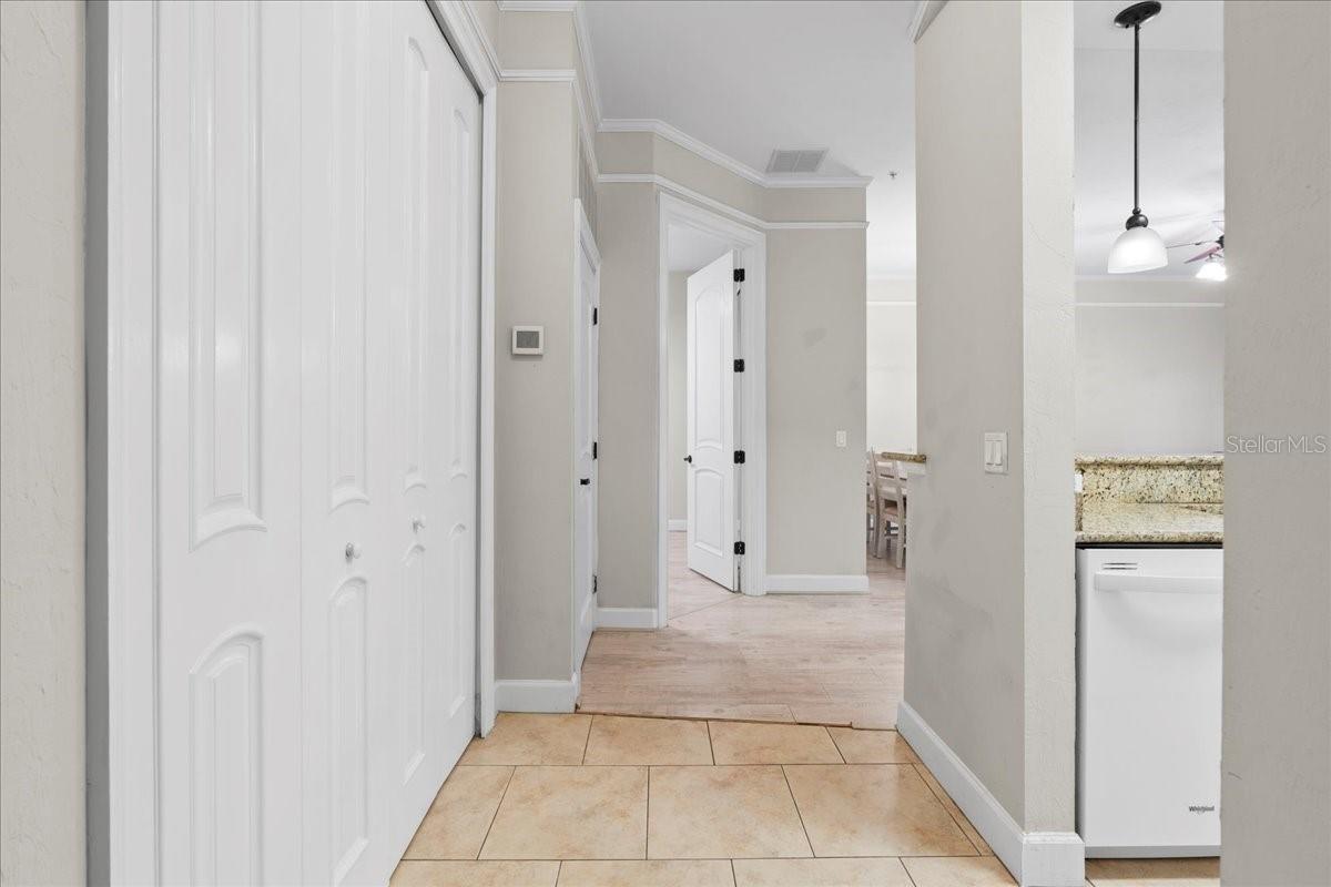 Image 4 of 45 For 325 14th Street 206