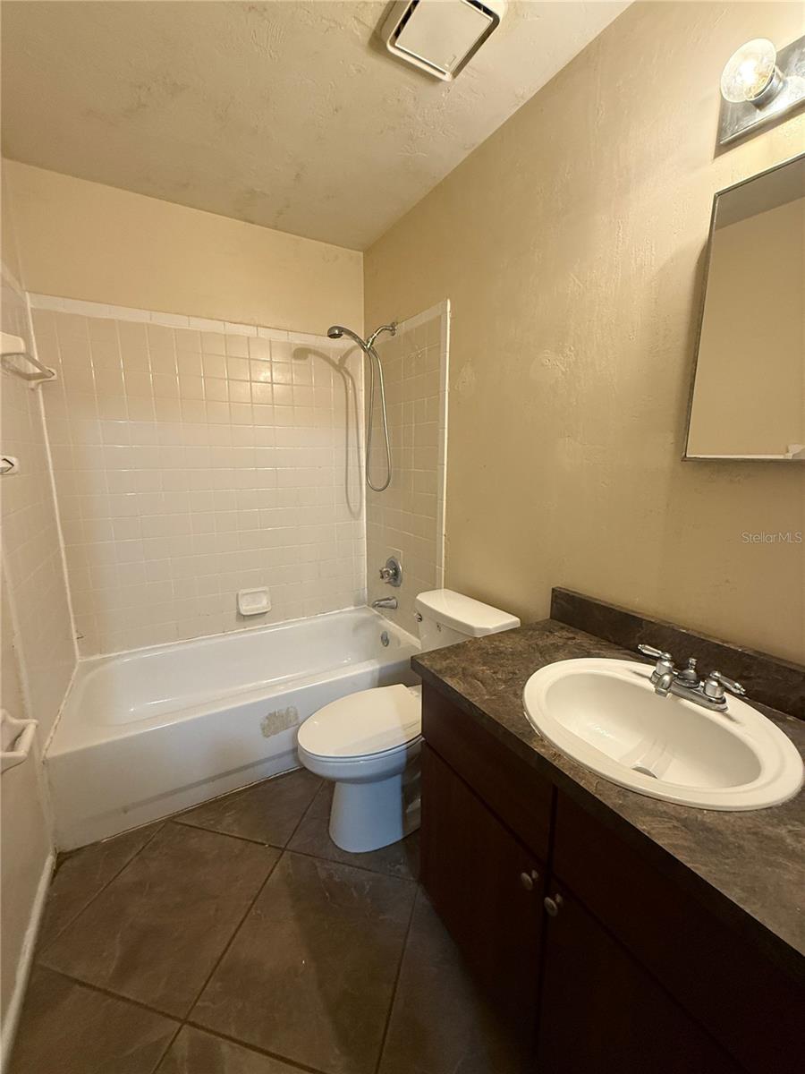 Image 14 of 21 For 2644 31st Place A