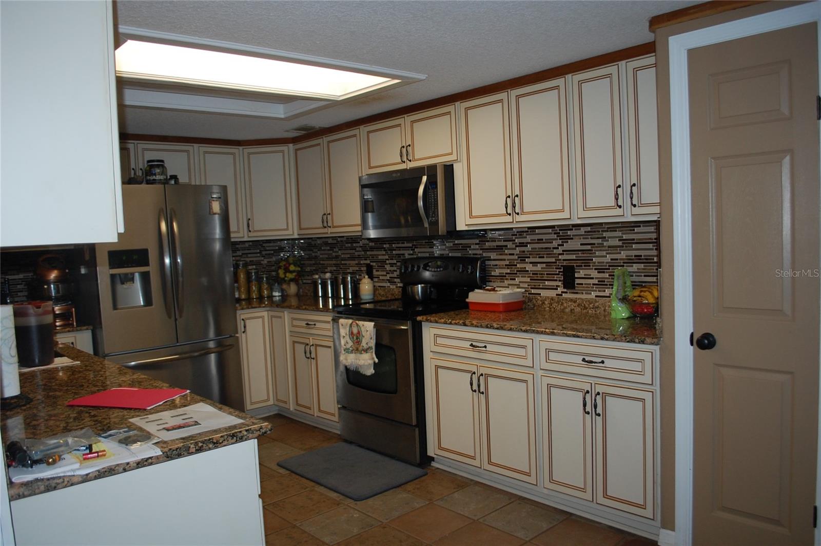 Image 23 of 50 For 18811 243rd Street