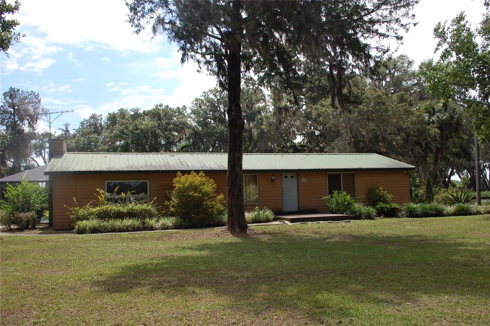 Image 3 of 50 For 18811 243rd Street