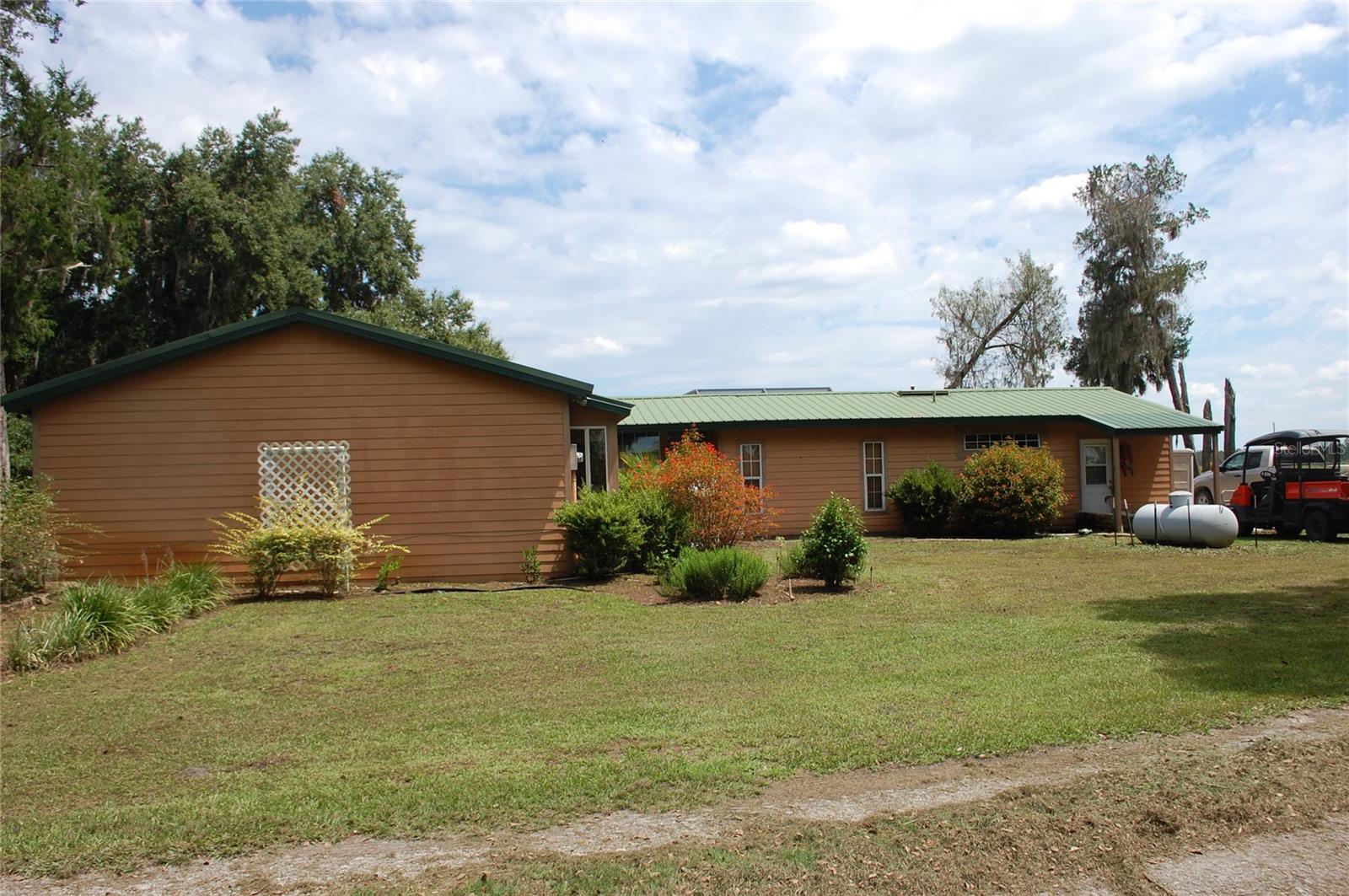 Image 5 of 50 For 18811 243rd Street