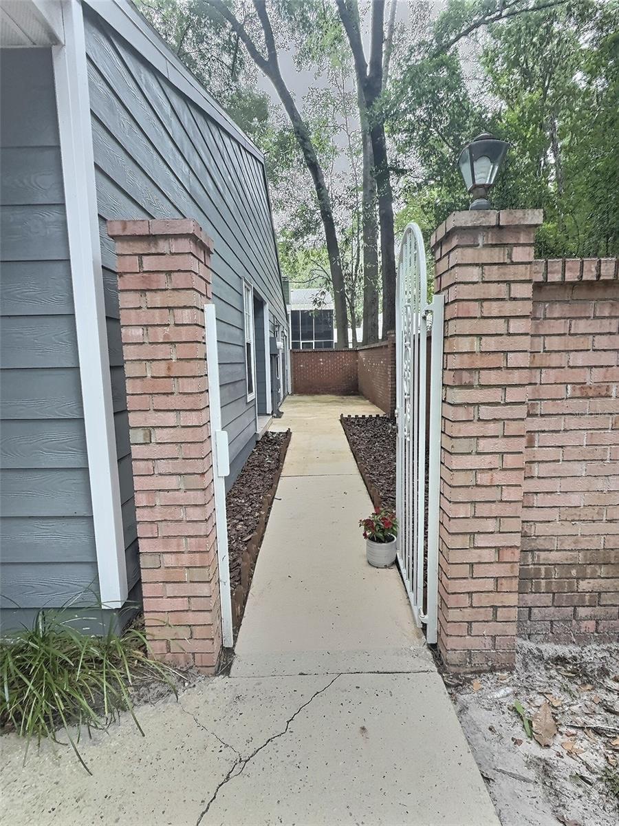 Image 4 of 20 For 243 48th Boulevard 4