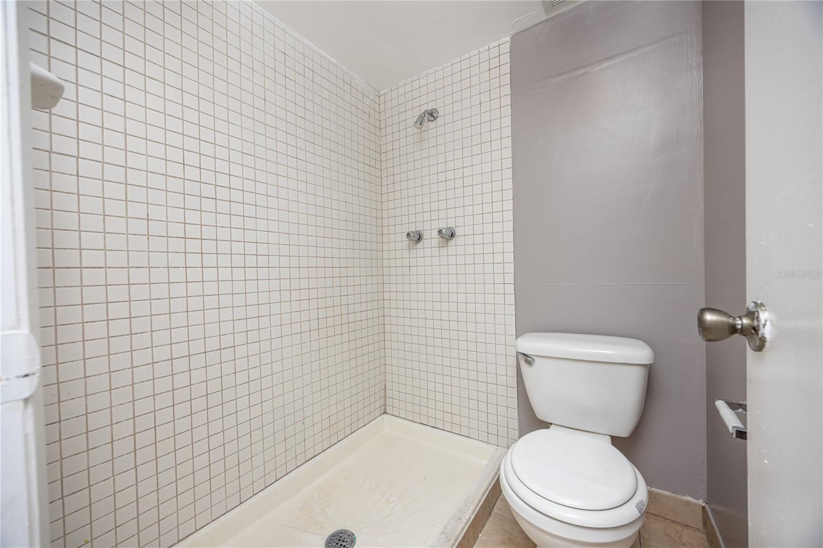 Image 16 of 33 For 2811 Archer Road D23