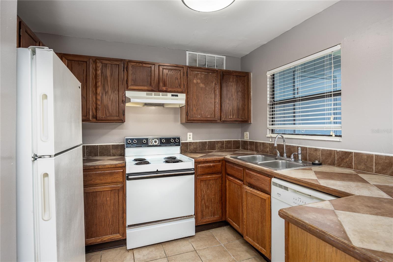 Image 7 of 33 For 2811 Archer Road D23