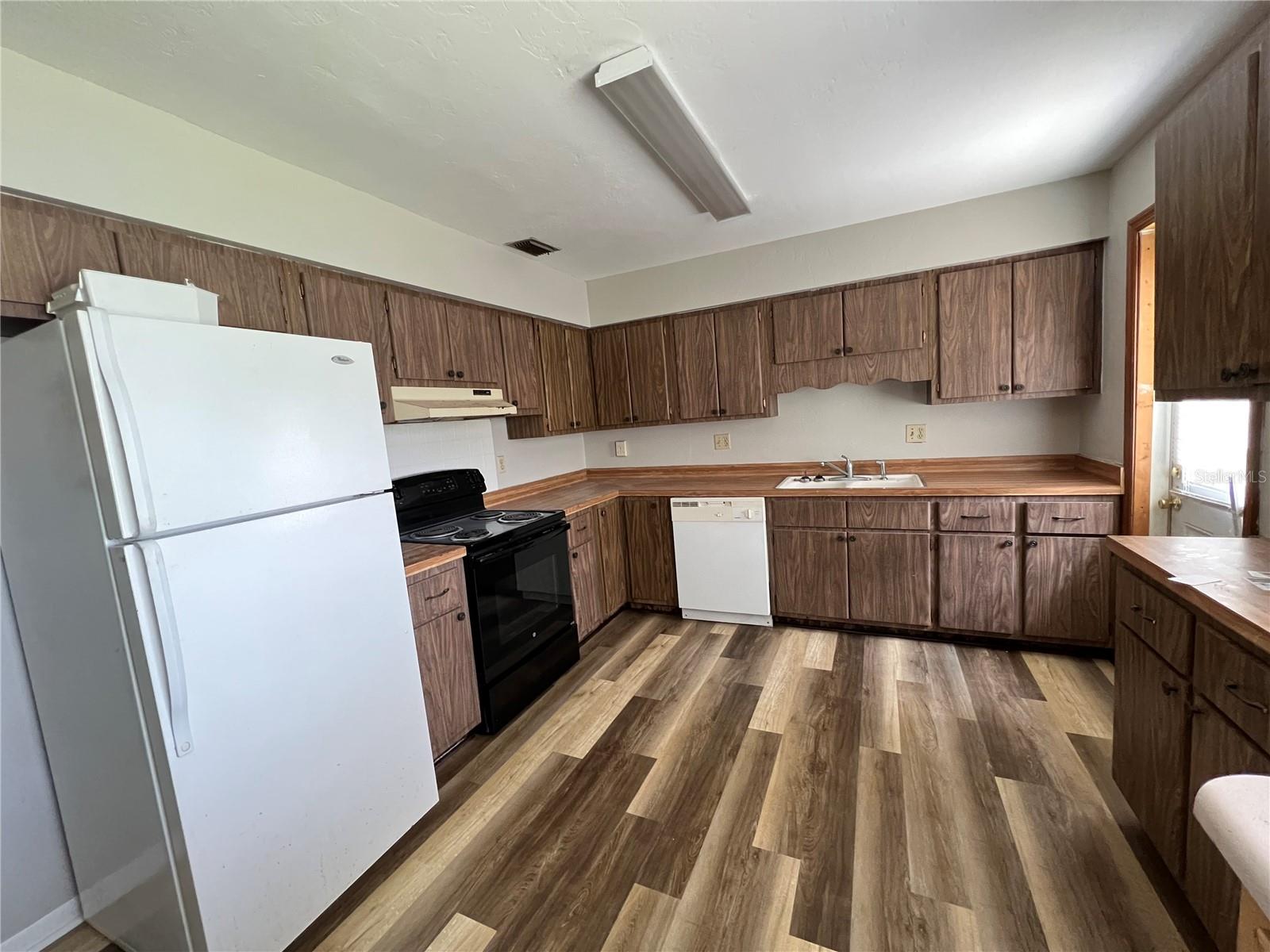 Image 4 of 18 For 3305 46th Place