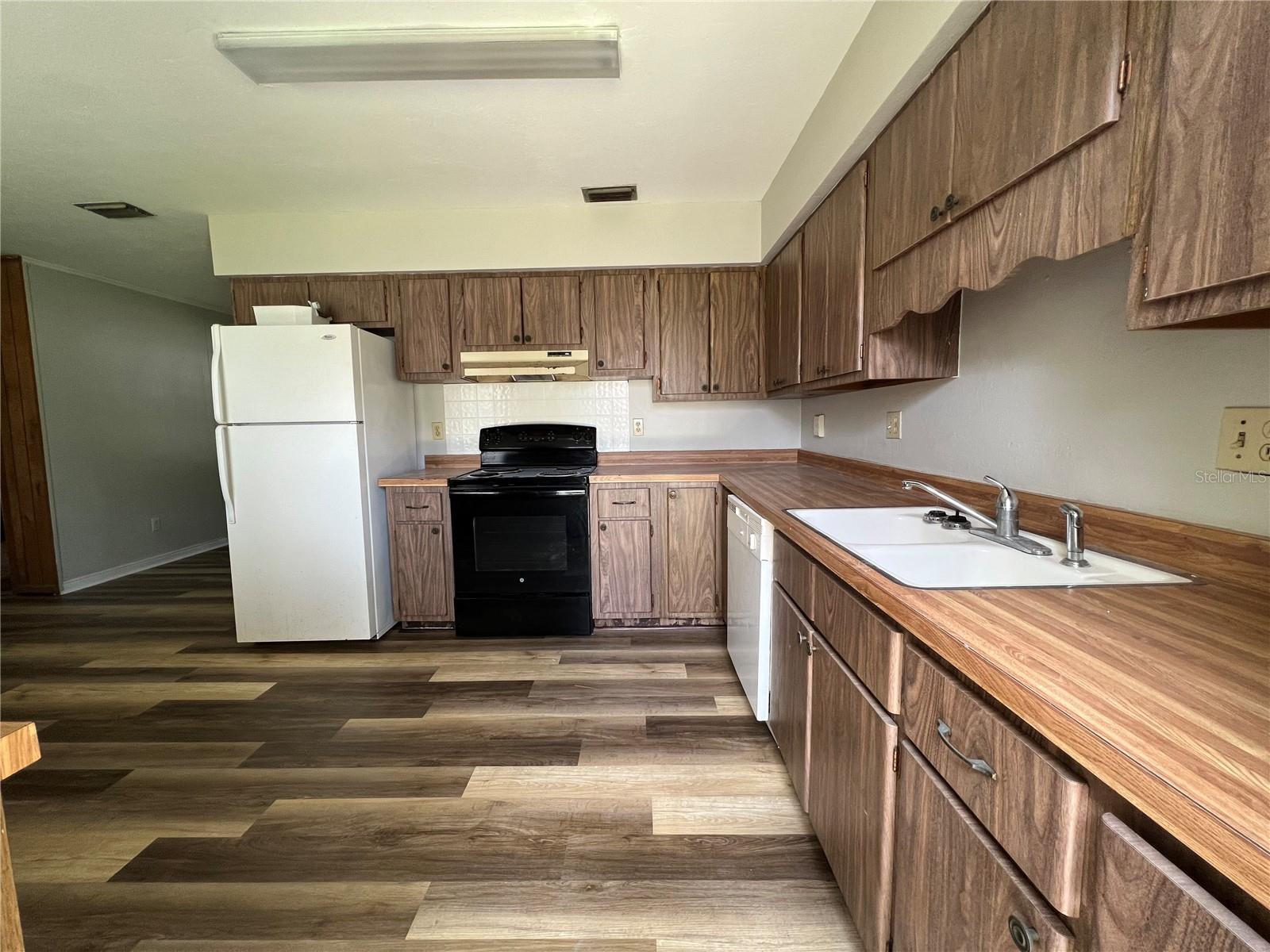 Image 5 of 18 For 3305 46th Place
