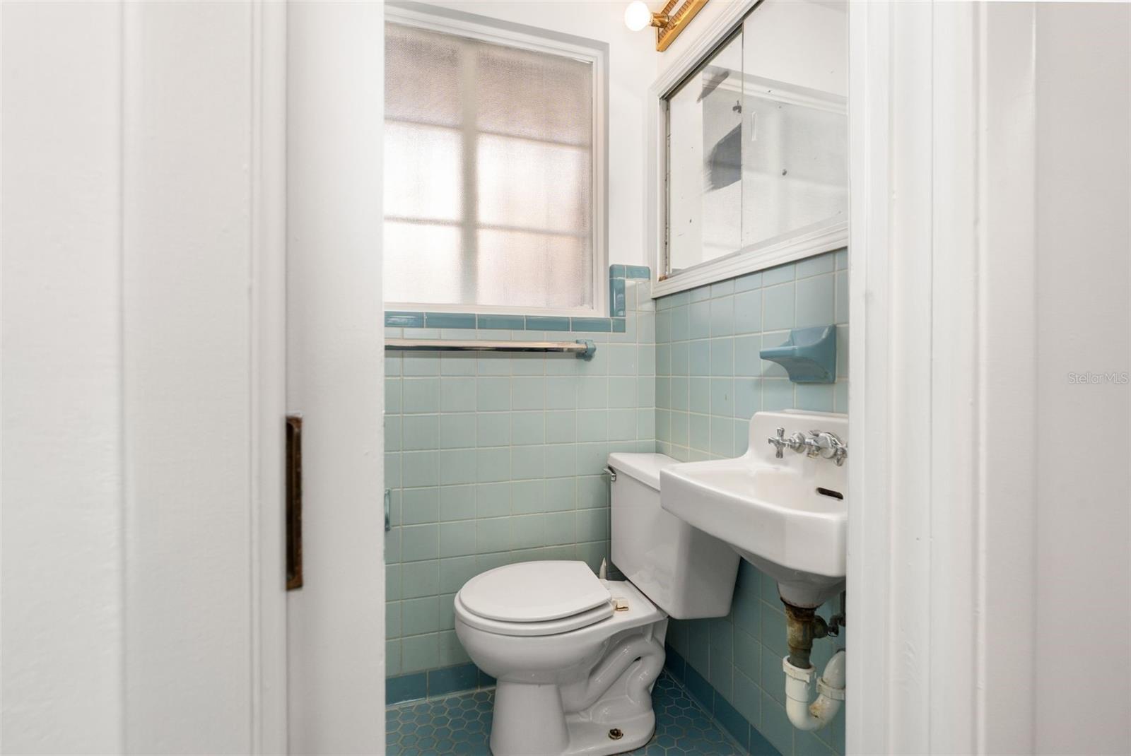 Image 14 of 26 For 537 7th Avenue