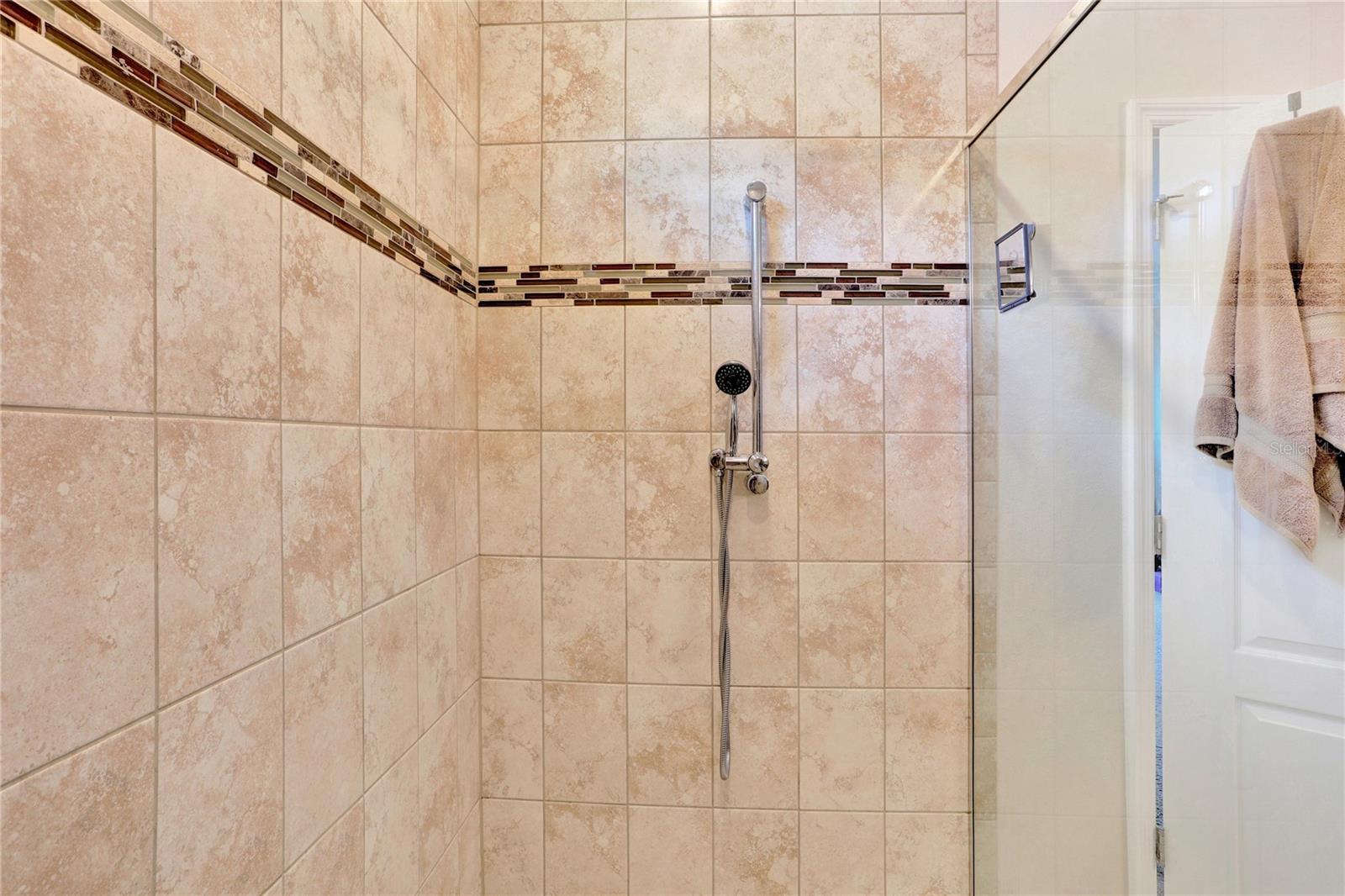 Image 22 of 36 For 923 253rd Drive