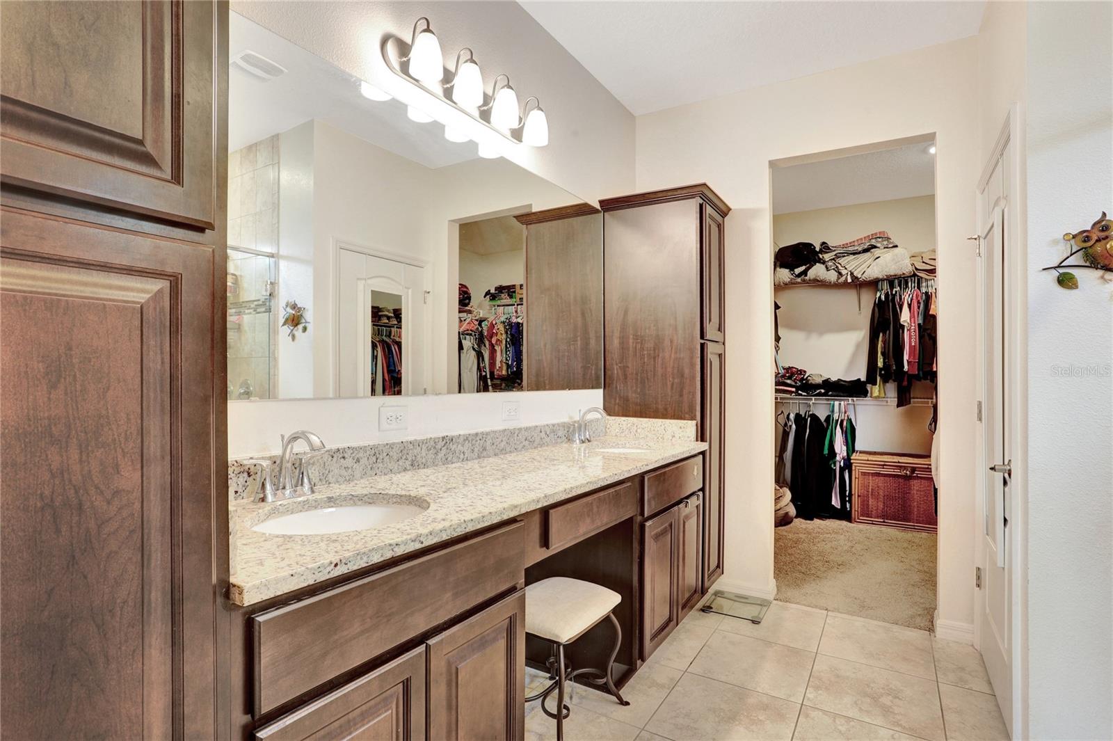 Image 24 of 36 For 923 253rd Drive