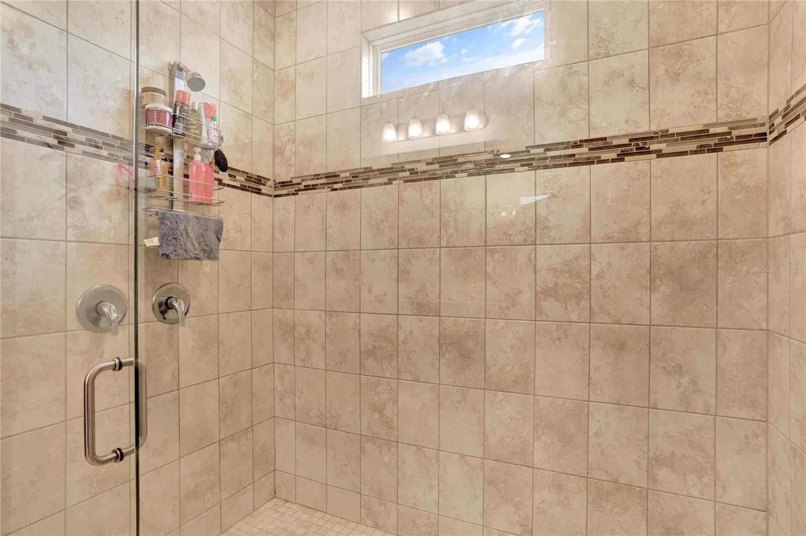 Image 25 of 36 For 923 253rd Drive