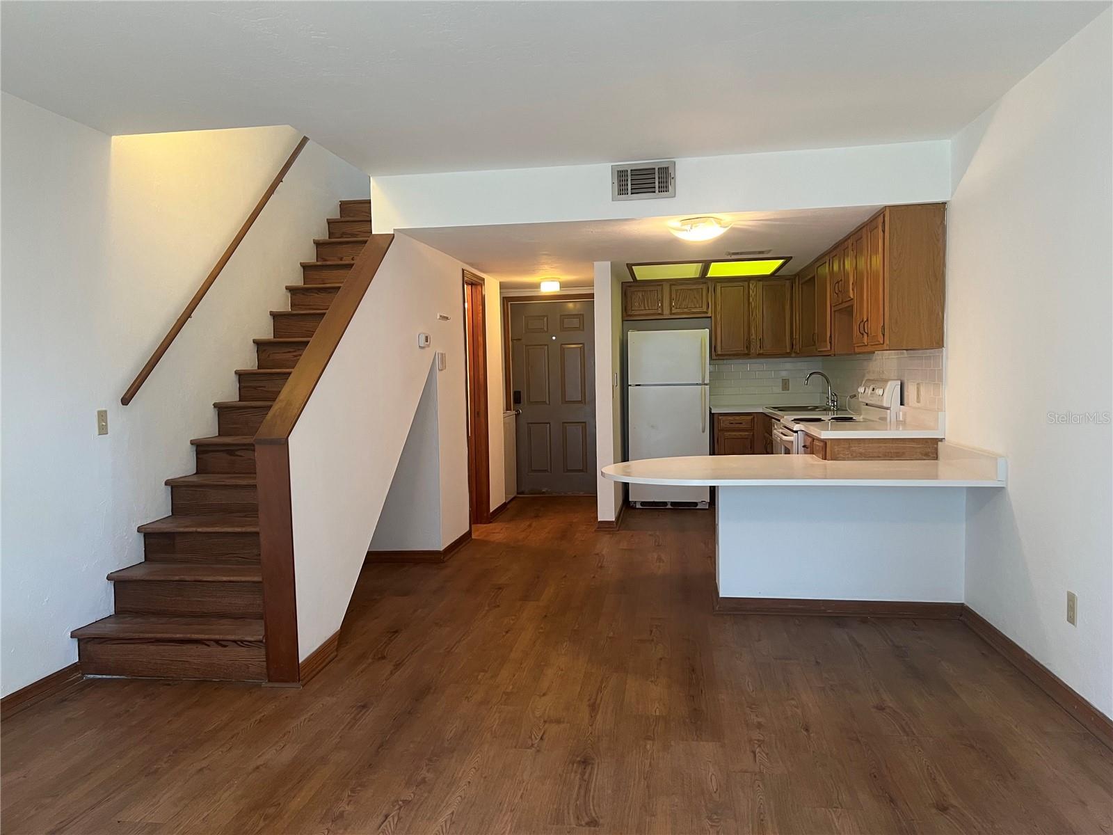 Image 2 of 17 For 7200 8th Avenue D24