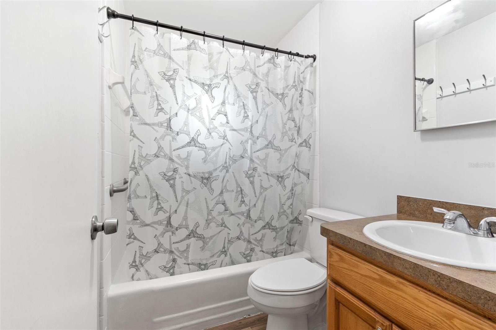 Image 21 of 24 For 6025 Avenue J