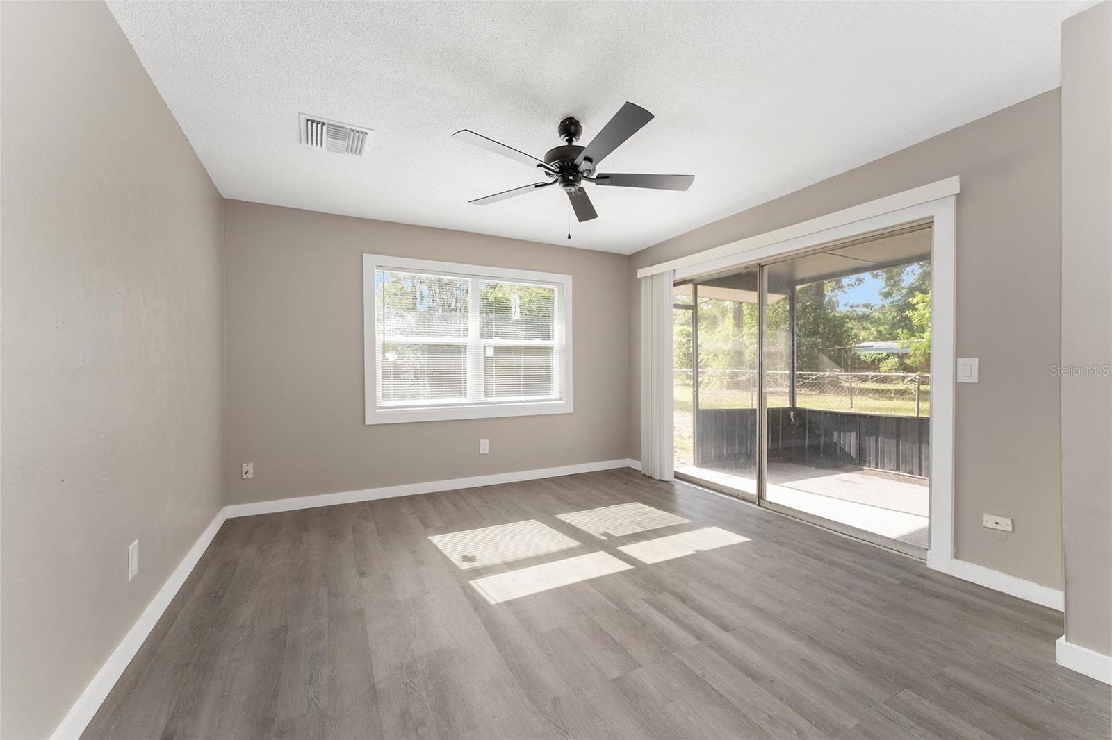 Image 11 of 51 For 919 19th Street