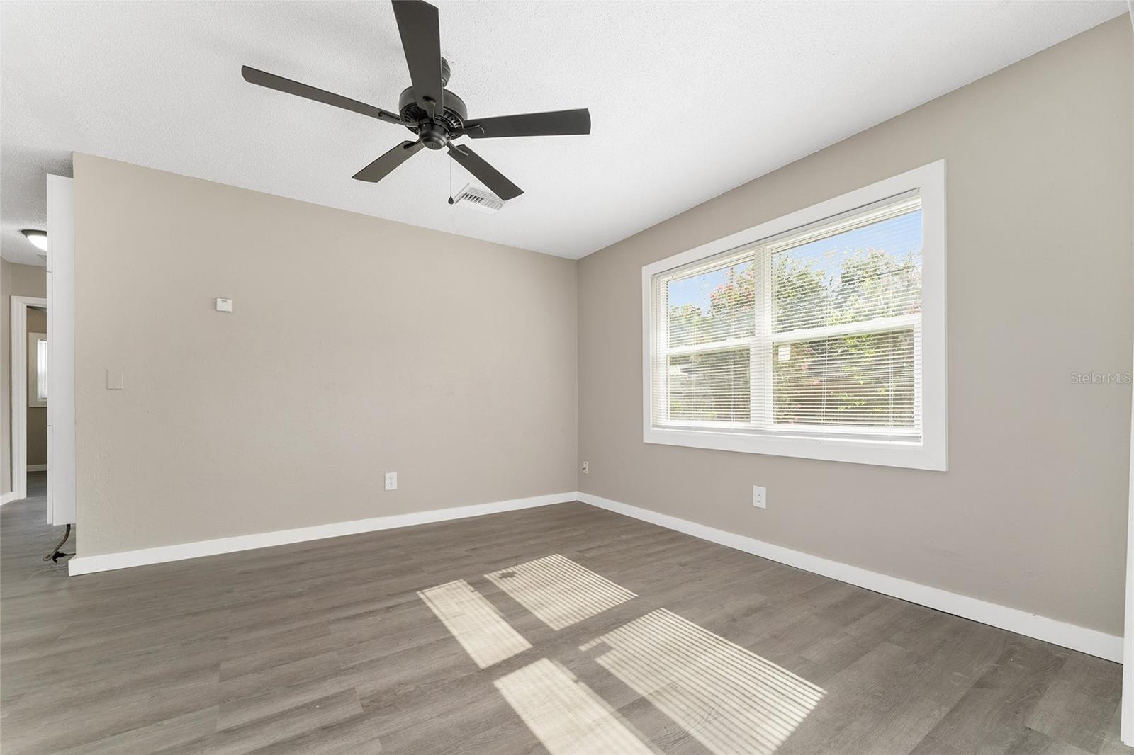 Image 16 of 51 For 919 19th Street
