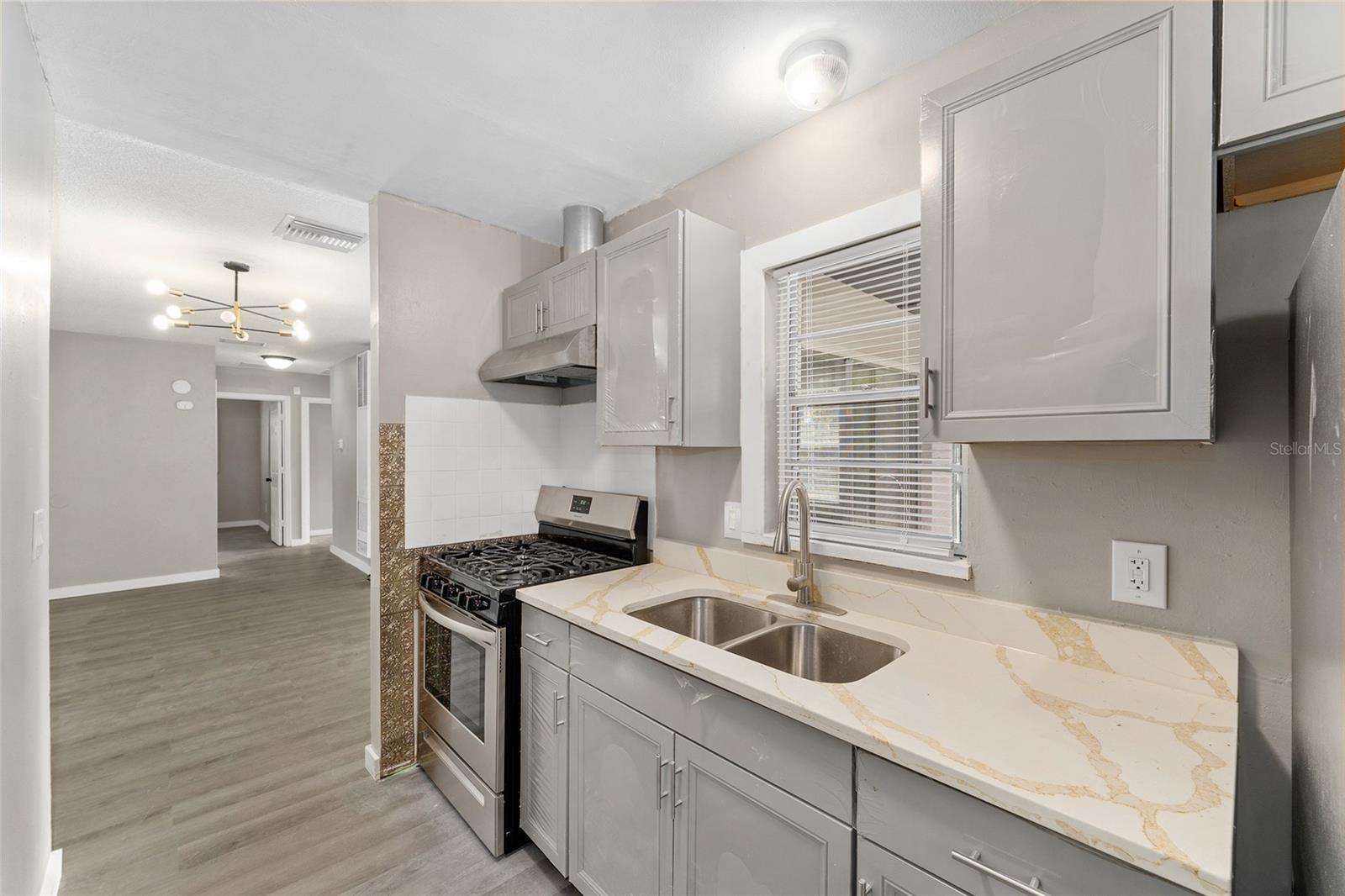 Image 18 of 51 For 919 19th Street