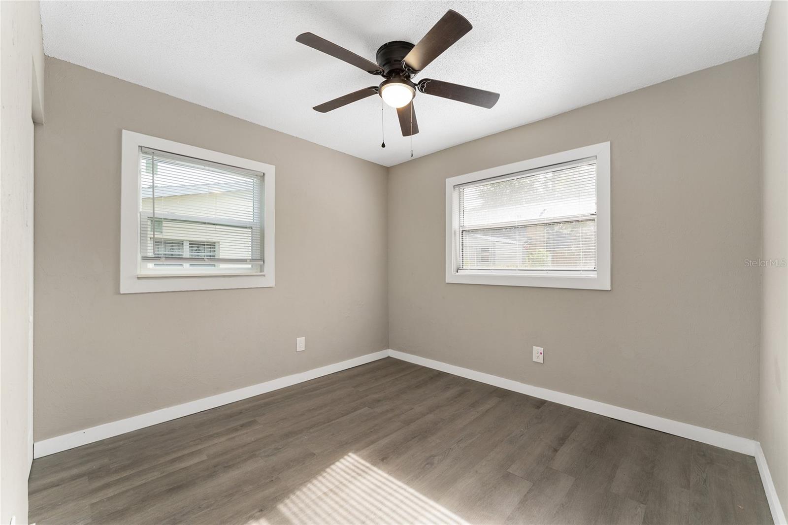 Image 21 of 51 For 919 19th Street