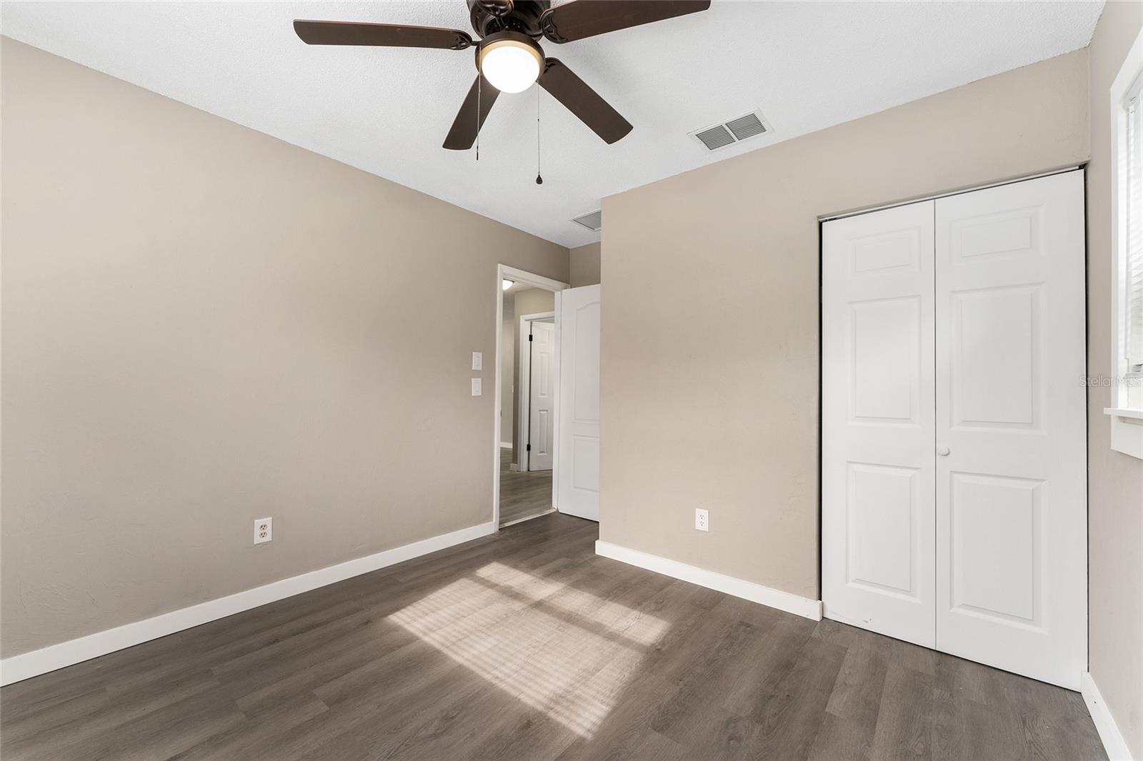 Image 25 of 51 For 919 19th Street