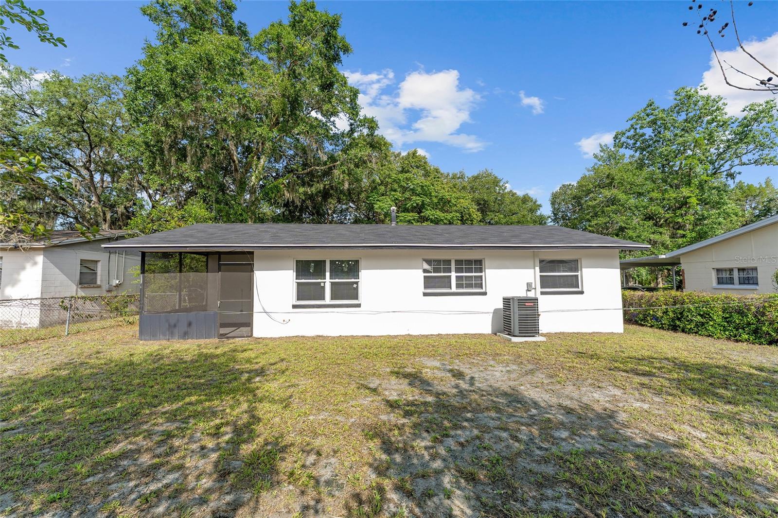 Image 36 of 51 For 919 19th Street