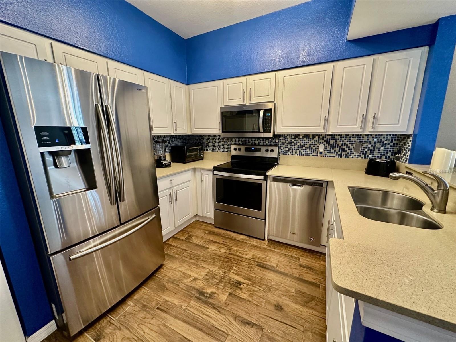Image 15 of 50 For 5141 91st Way 201