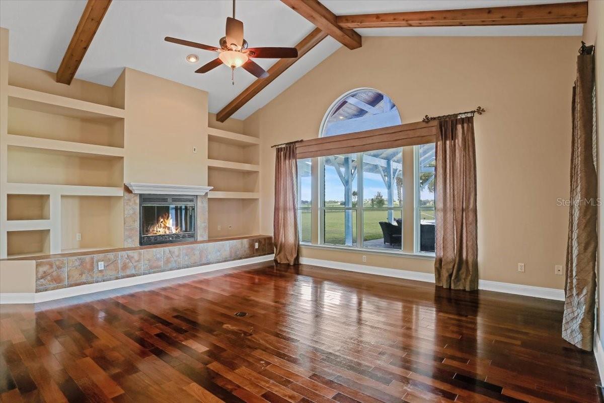 Image 3 of 74 For 735 Noegel Road