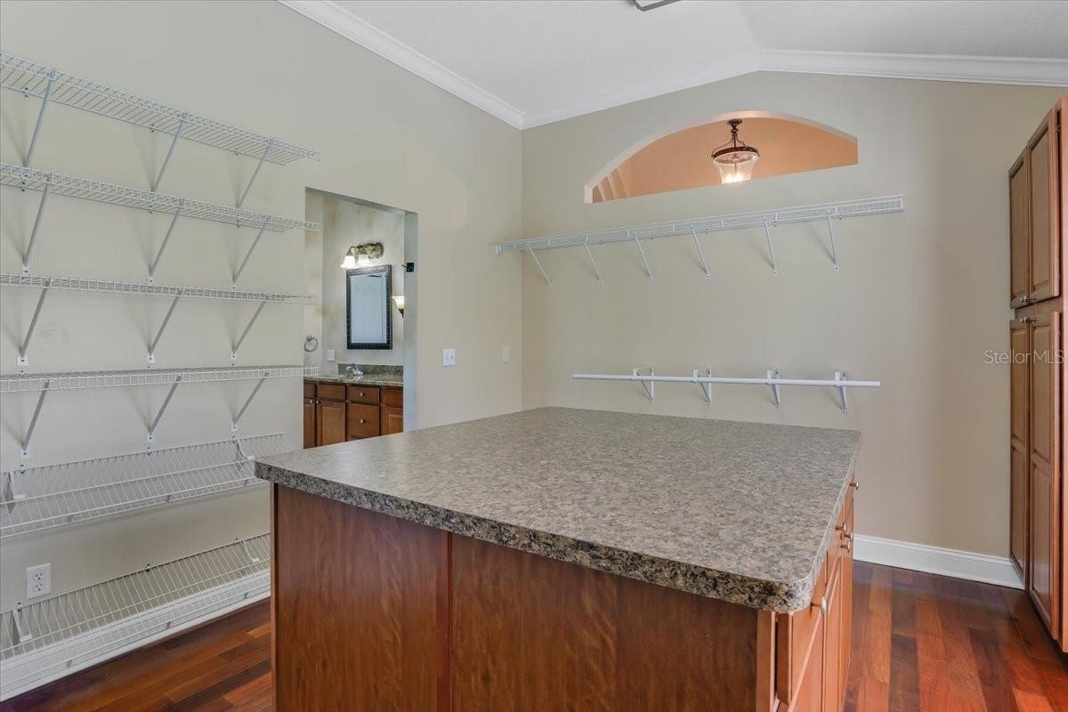 Image 30 of 74 For 735 Noegel Road