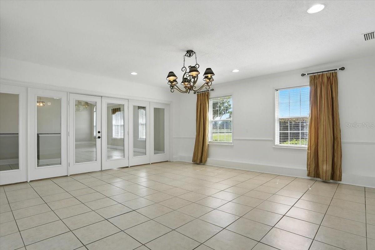 Image 38 of 74 For 735 Noegel Road