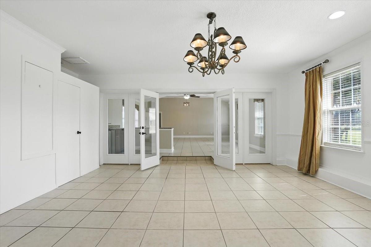 Image 43 of 74 For 735 Noegel Road