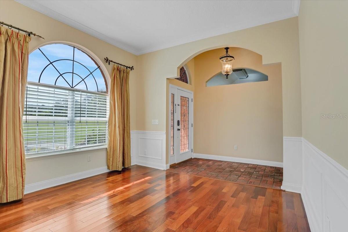 Image 7 of 74 For 735 Noegel Road