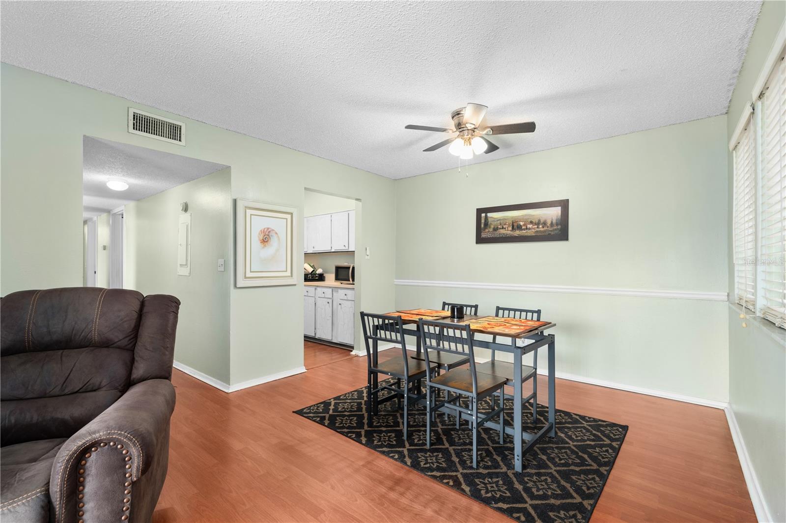 Image 17 of 30 For 6519 Newberry Road 1013