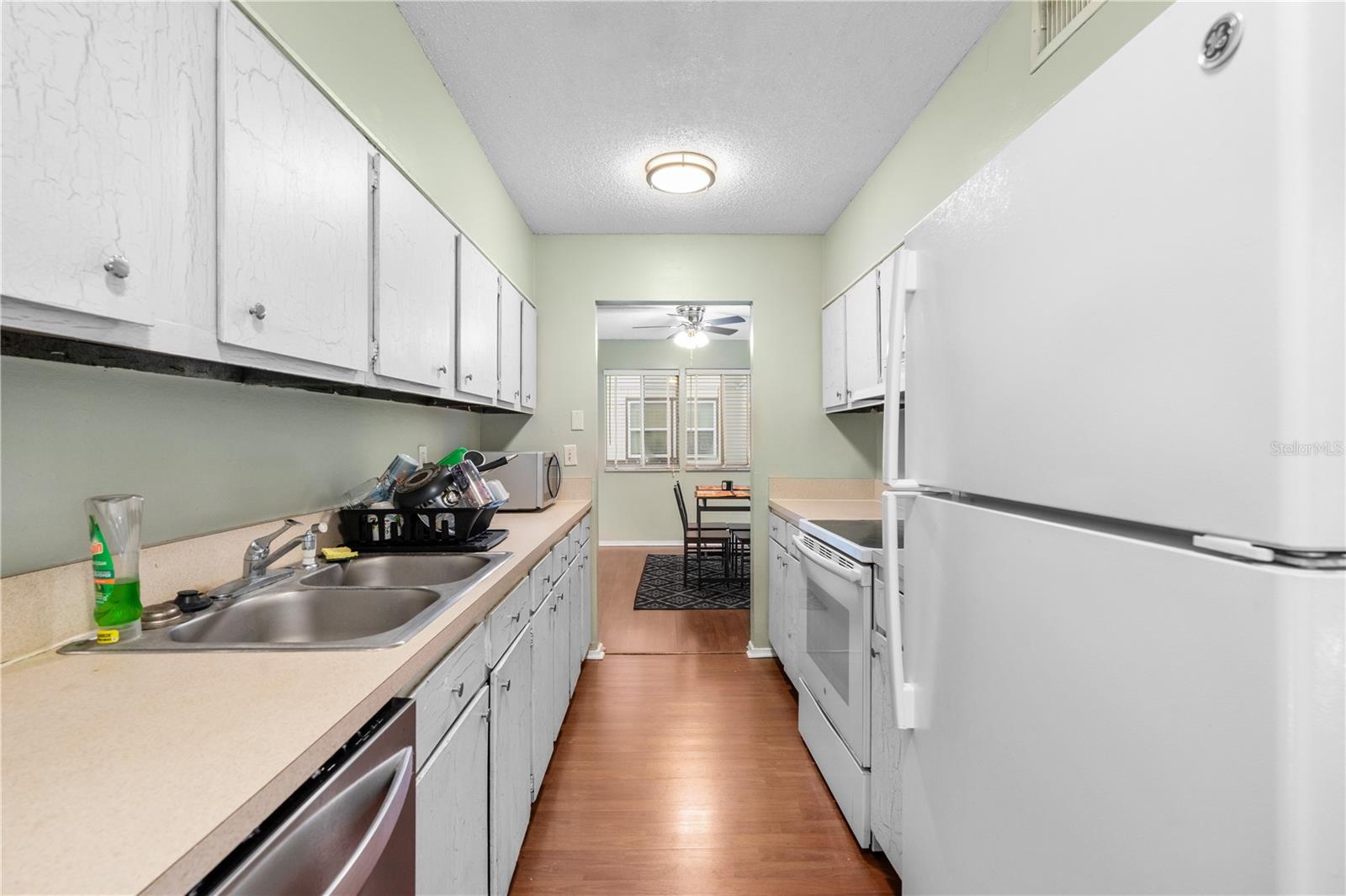 Image 21 of 30 For 6519 Newberry Road 1013