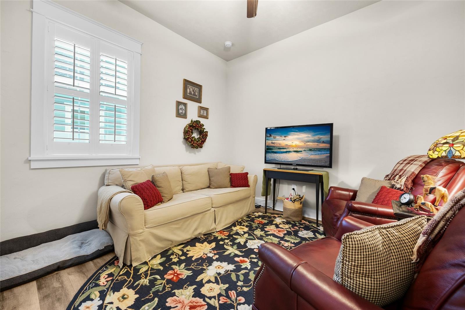 Image 24 of 32 For 2585 48th Terrace