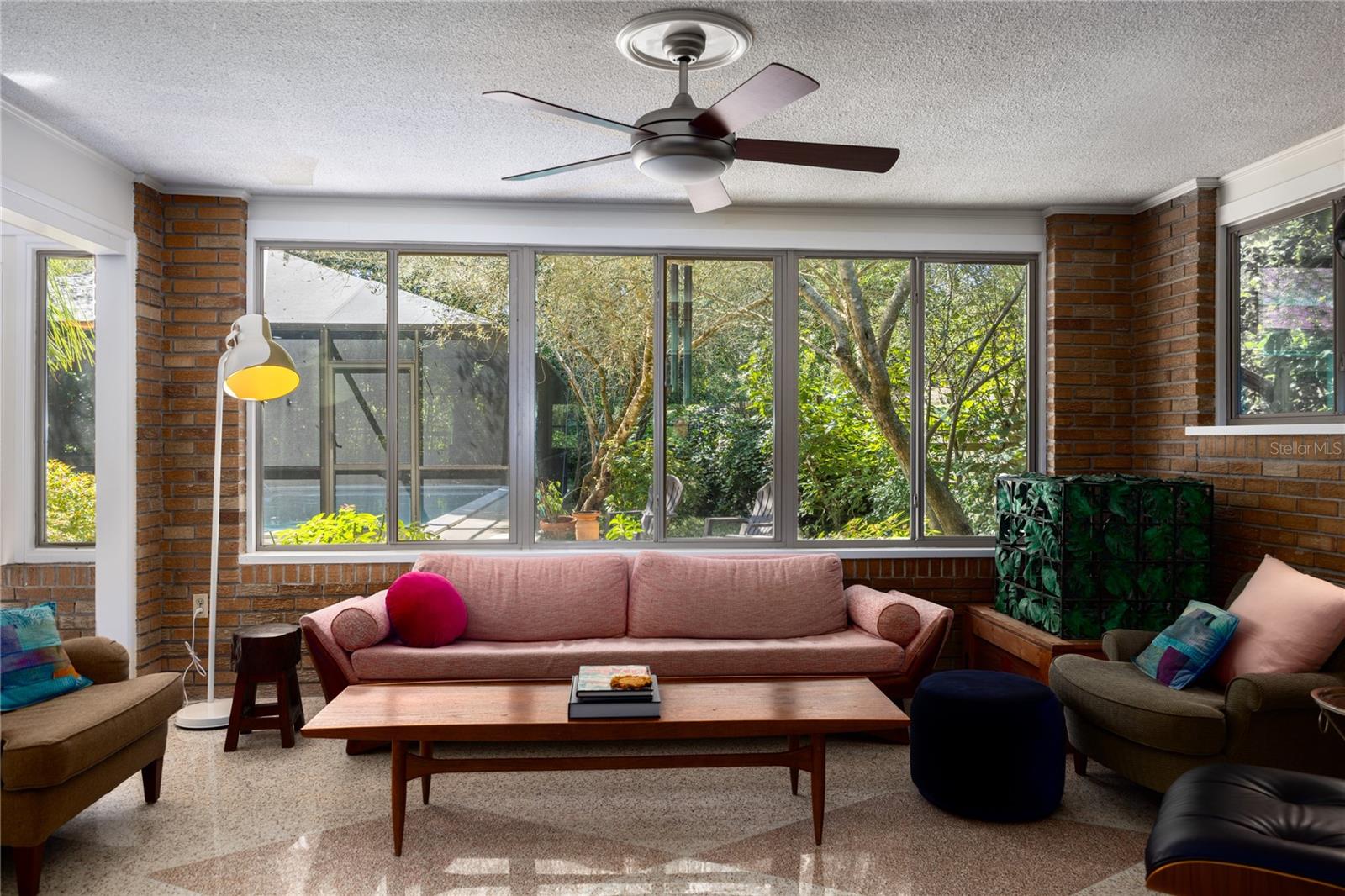 Image 22 of 81 For 415 32nd Street