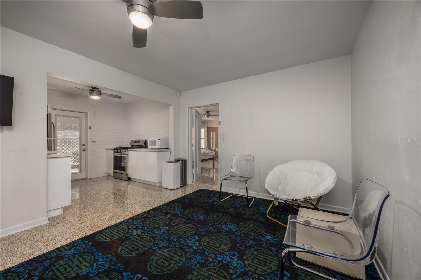 Image 46 of 81 For 415 32nd Street