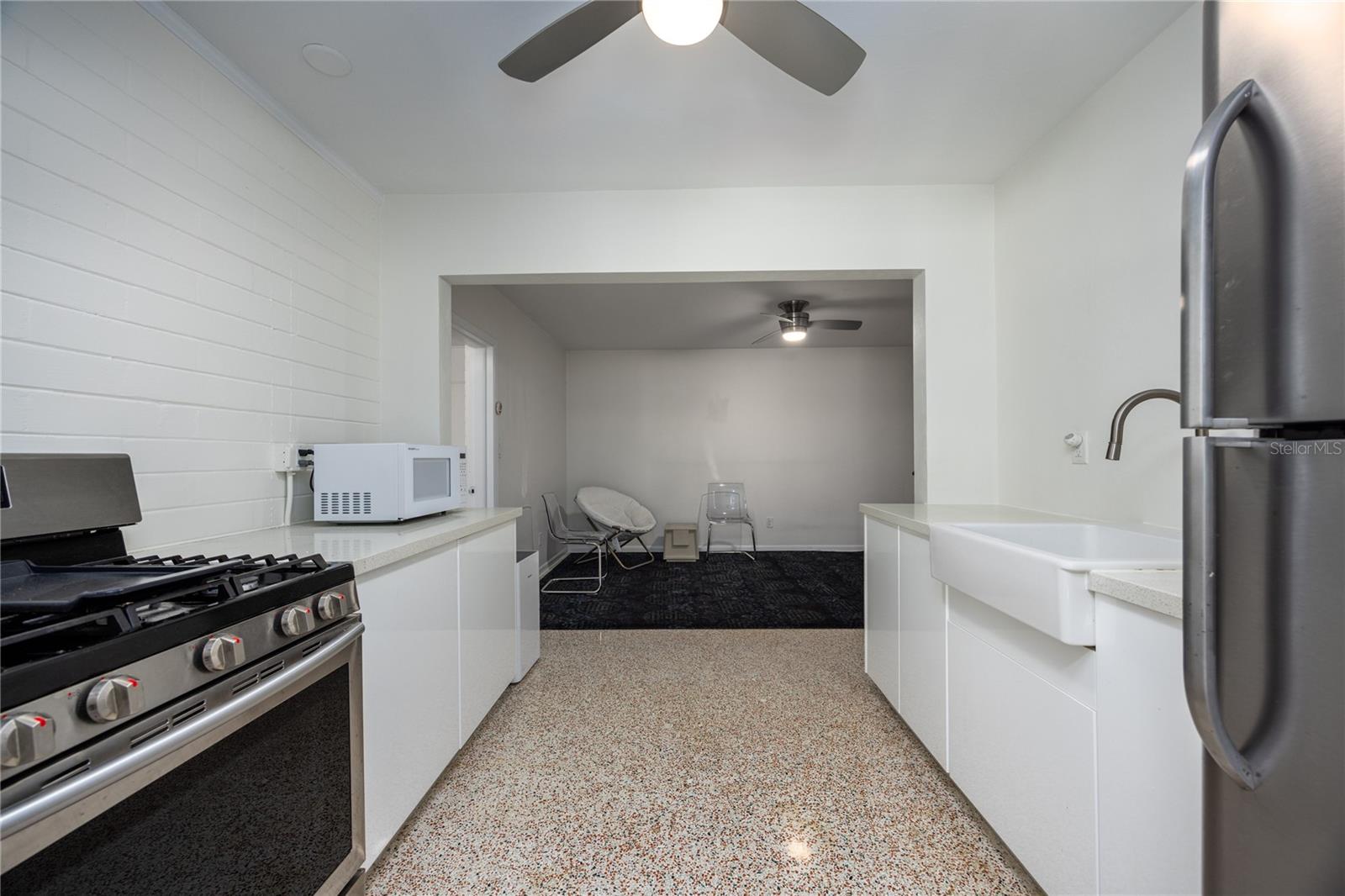 Image 50 of 81 For 415 32nd Street