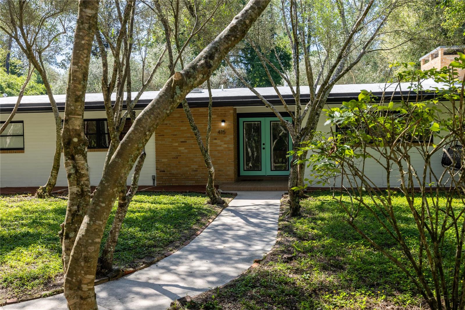 Image 8 of 81 For 415 32nd Street
