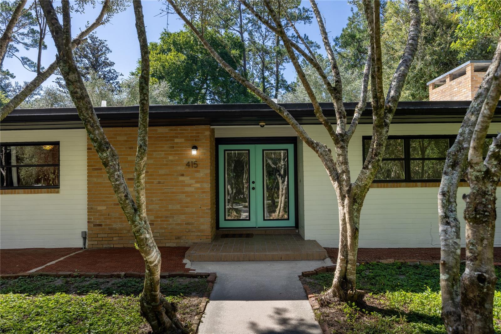 Image 9 of 81 For 415 32nd Street