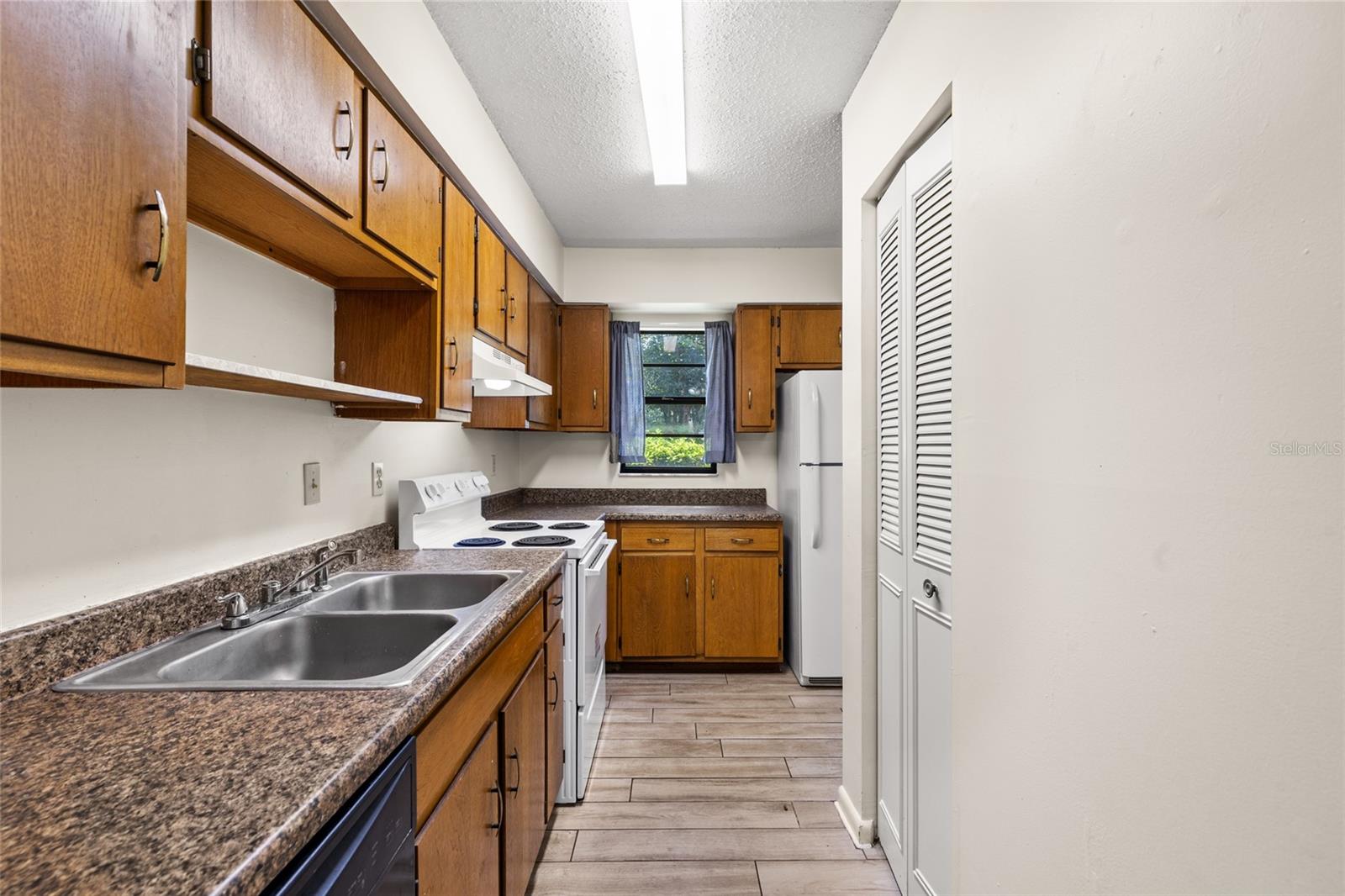 Image 6 of 17 For 3418 21st Drive E-3