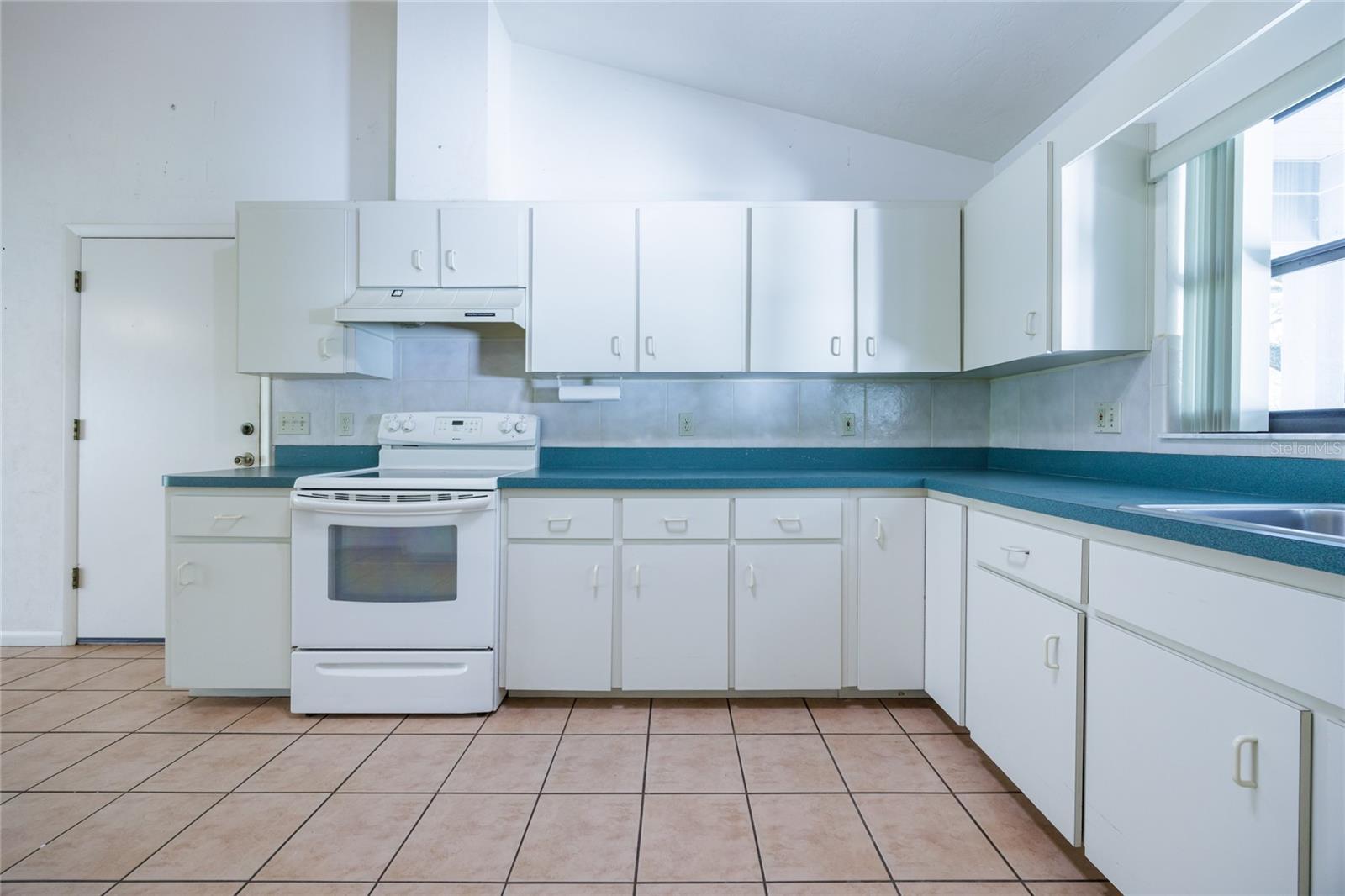Image 15 of 46 For 6822 134th Avenue