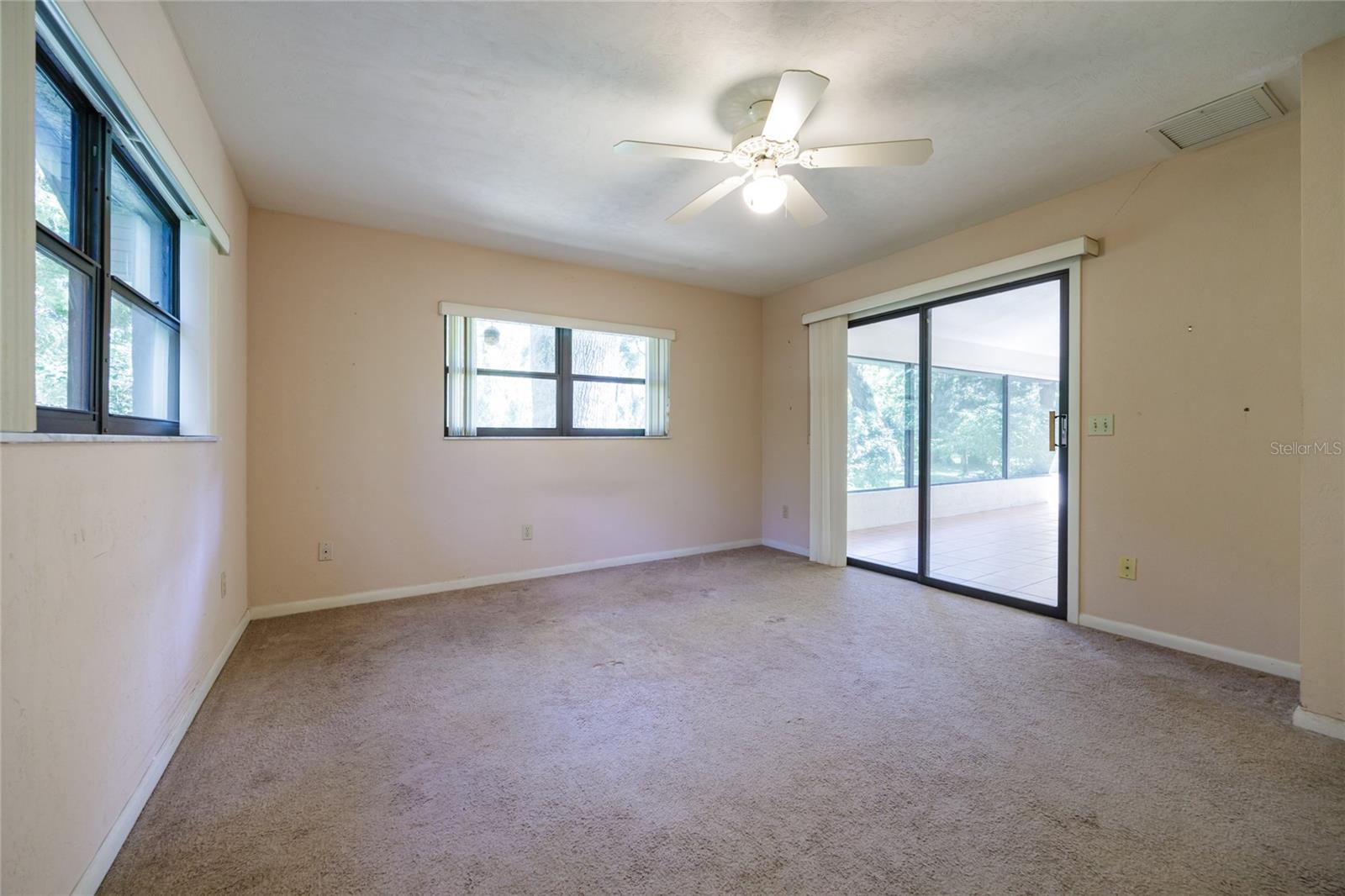 Image 19 of 46 For 6822 134th Avenue