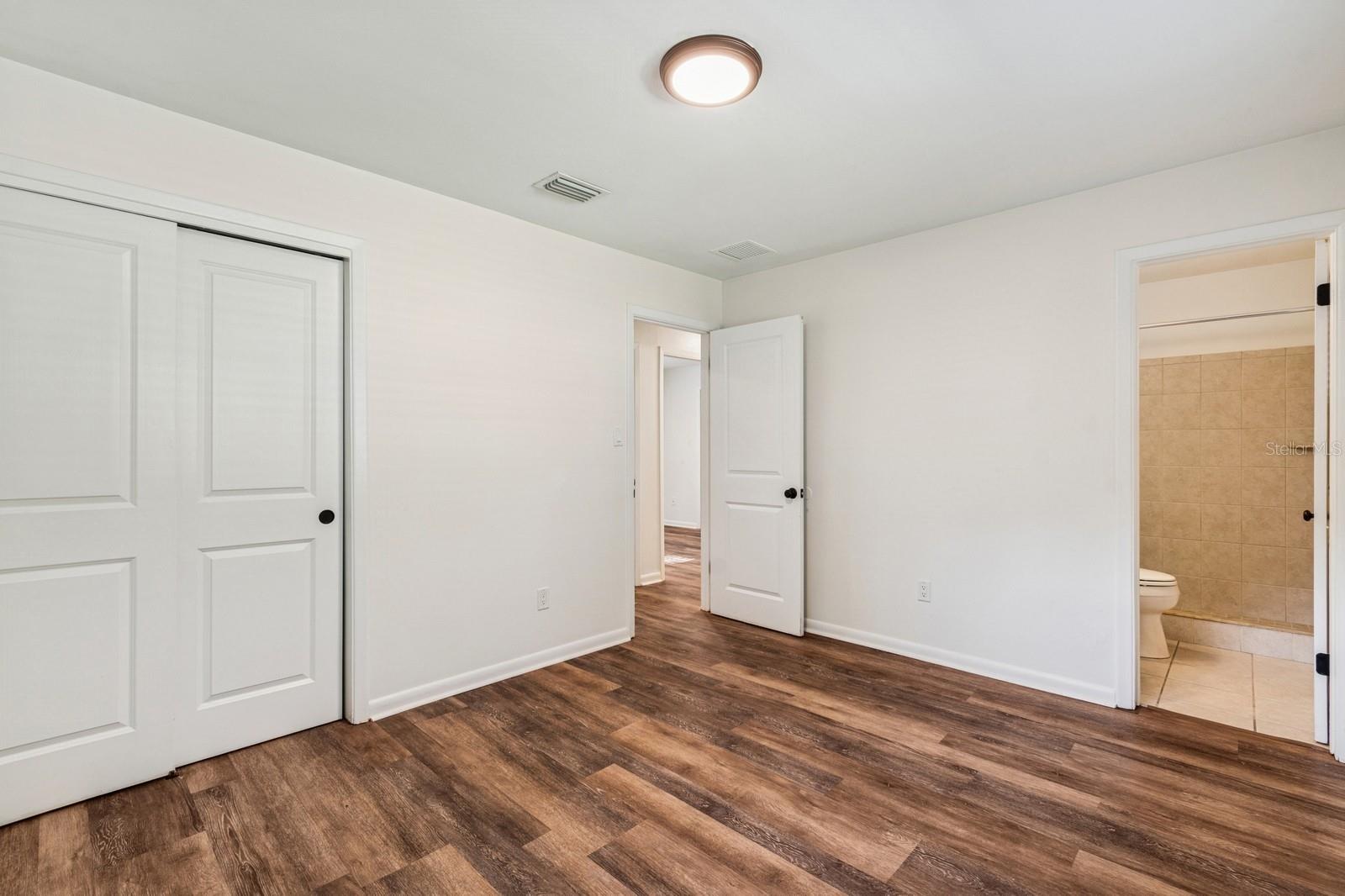 Image 17 of 35 For 1805 38th Drive