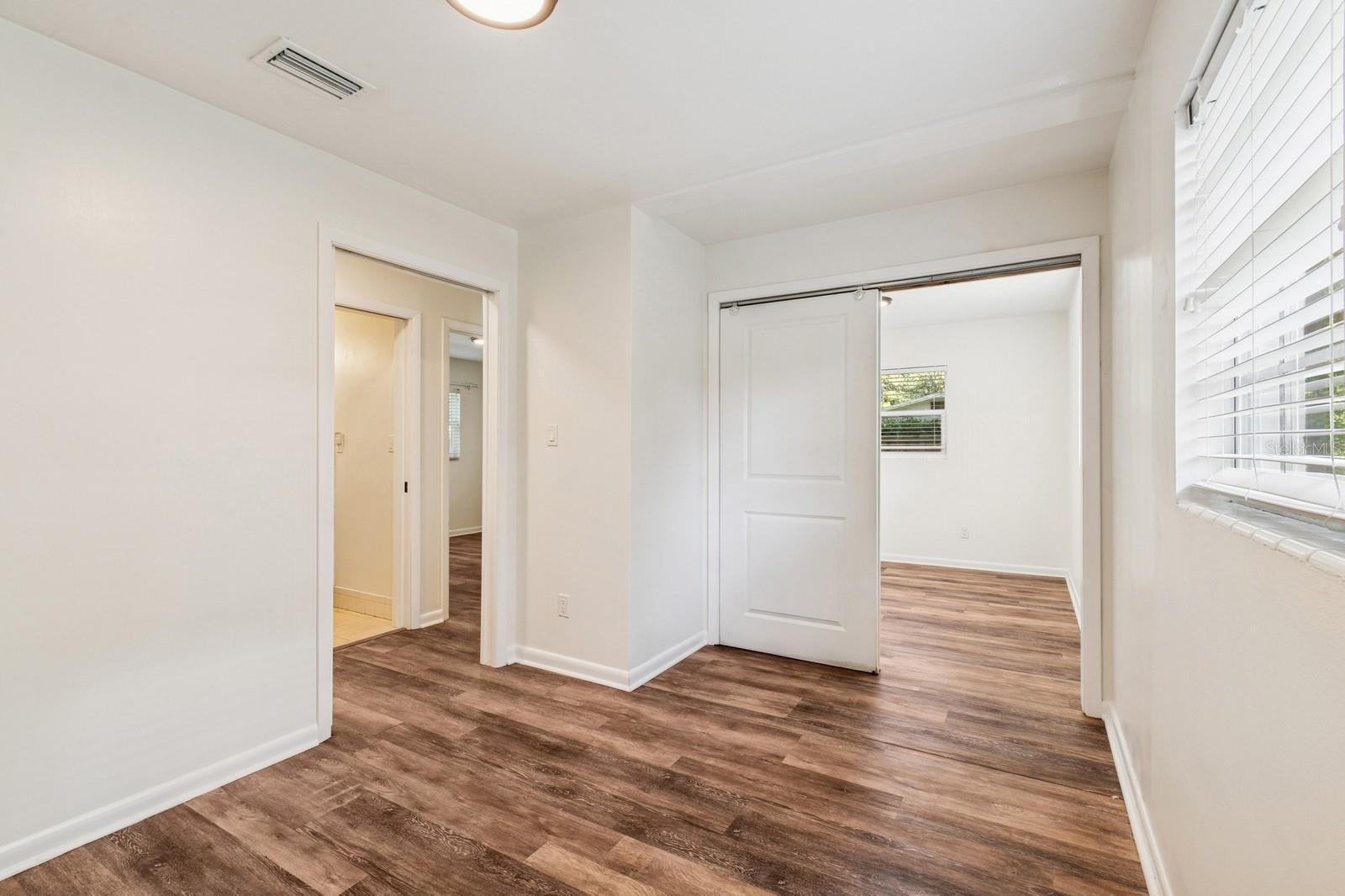 Image 21 of 35 For 1805 38th Drive