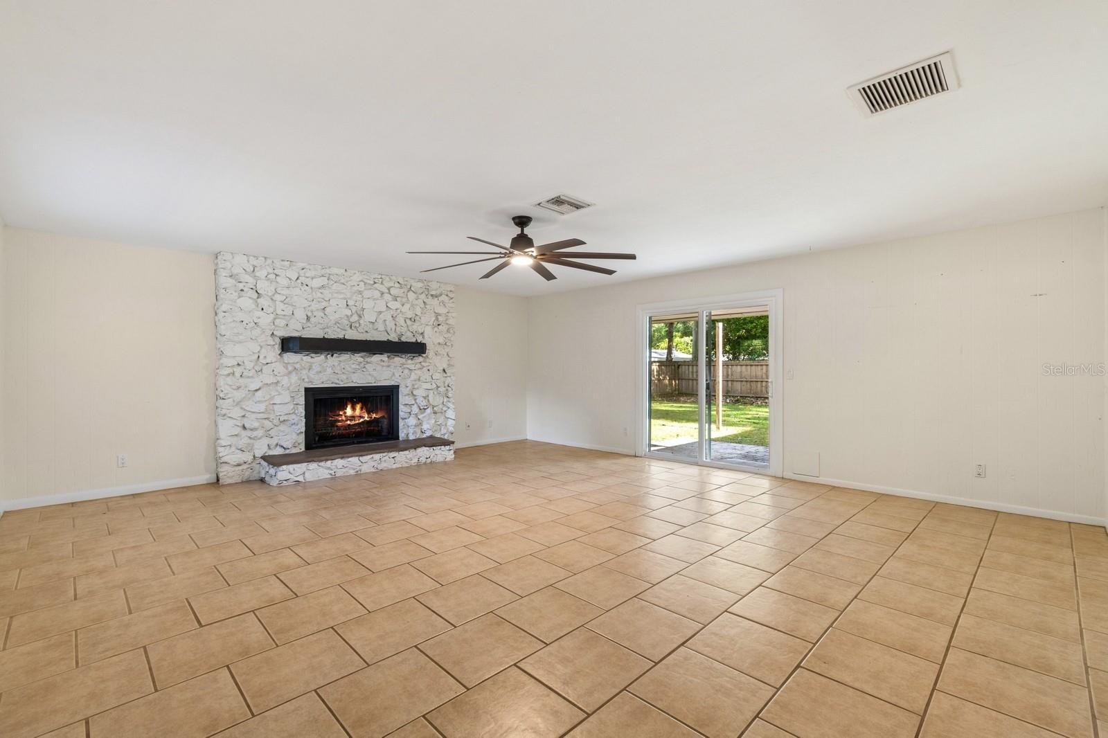 Image 24 of 35 For 1805 38th Drive