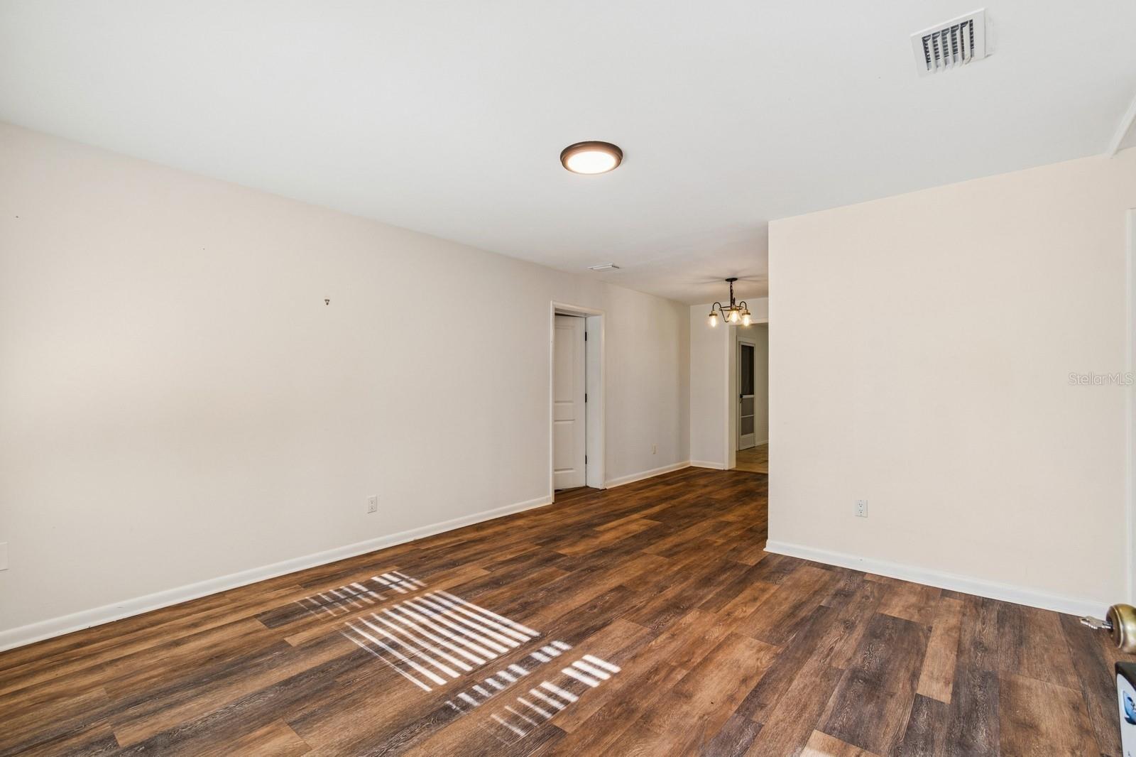 Image 26 of 35 For 1805 38th Drive