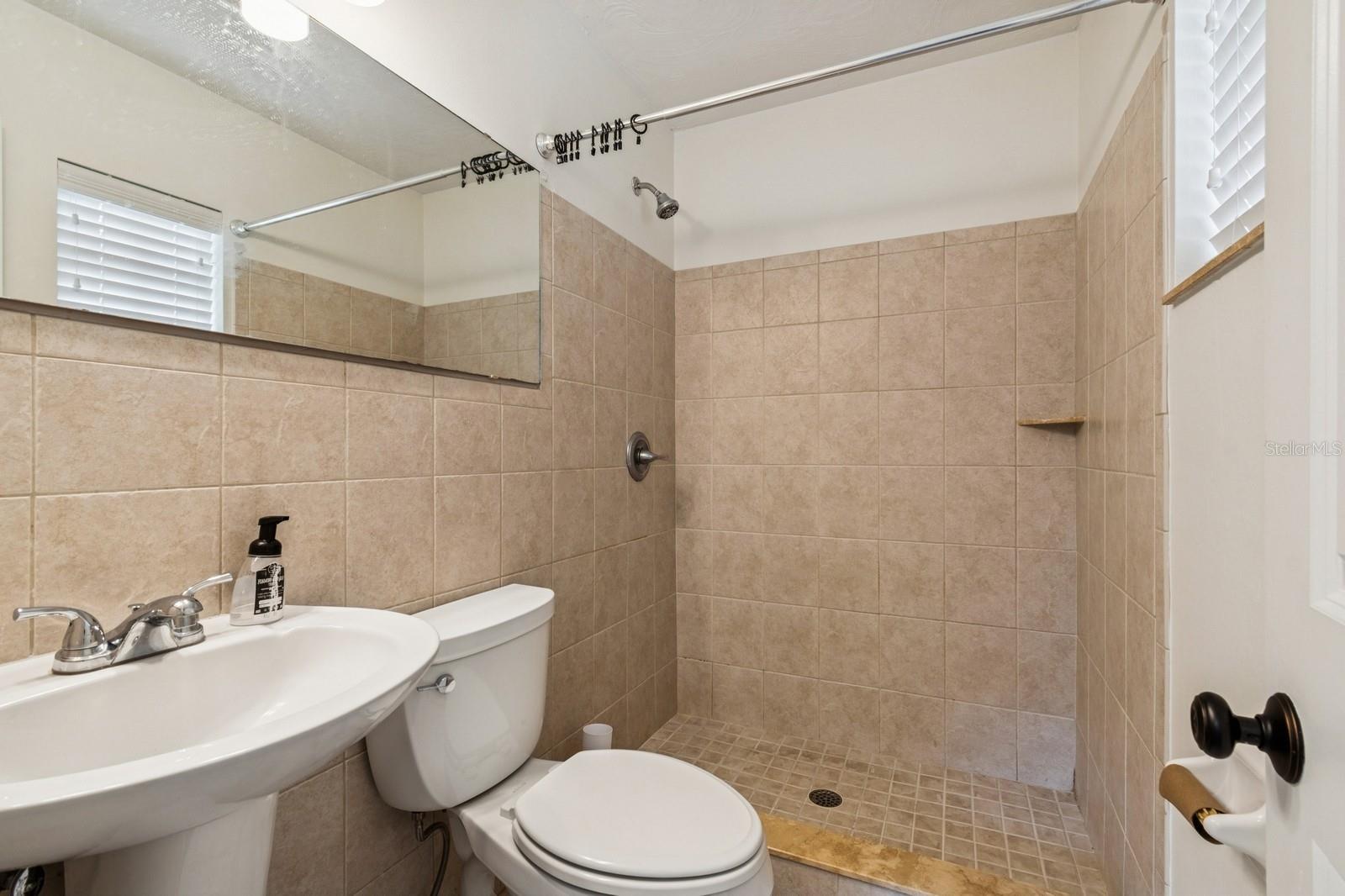 Image 32 of 35 For 1805 38th Drive
