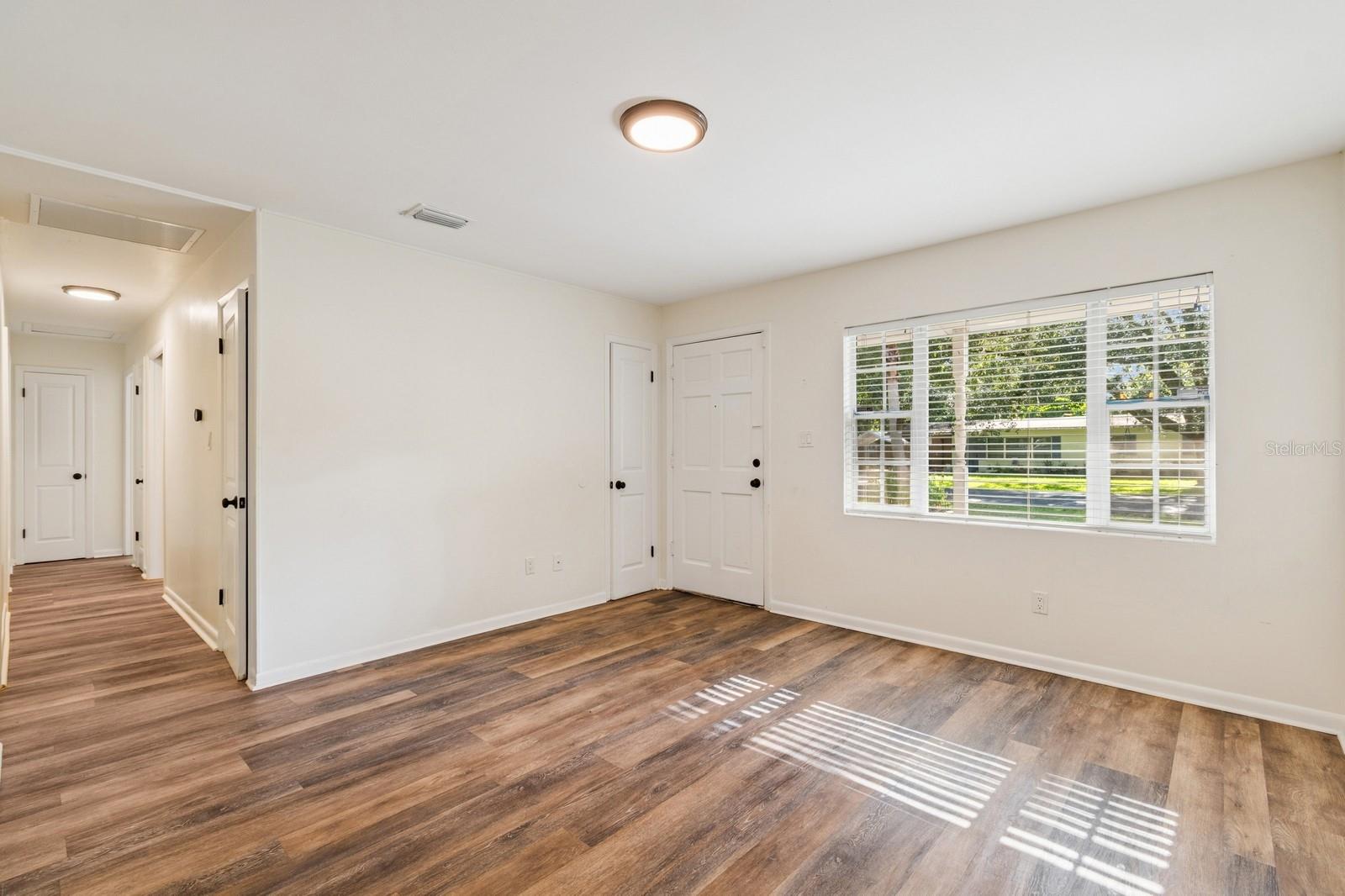 Image 7 of 35 For 1805 38th Drive